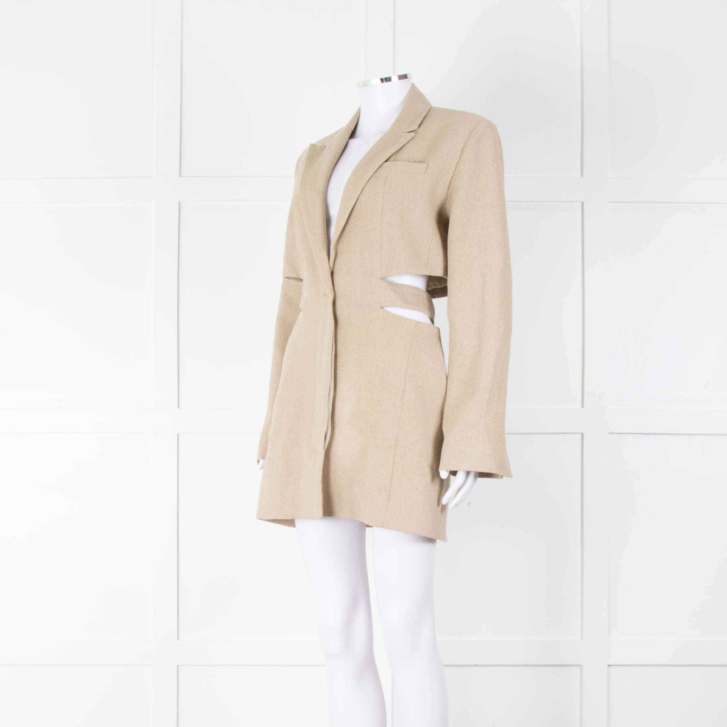 Jacquemus The Bari Beige Linen Cut Out Blazer Dress - Image 2