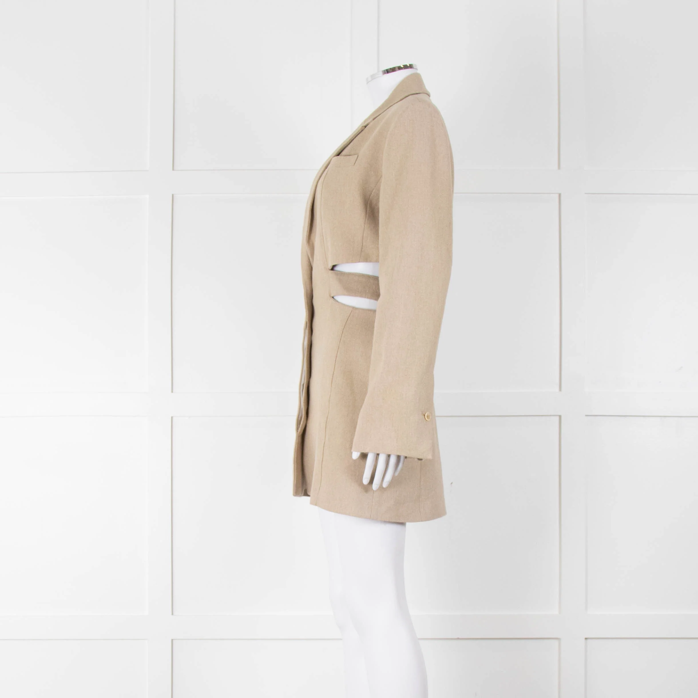 Jacquemus The Bari Beige Linen Cut Out Blazer Dress - Image 3