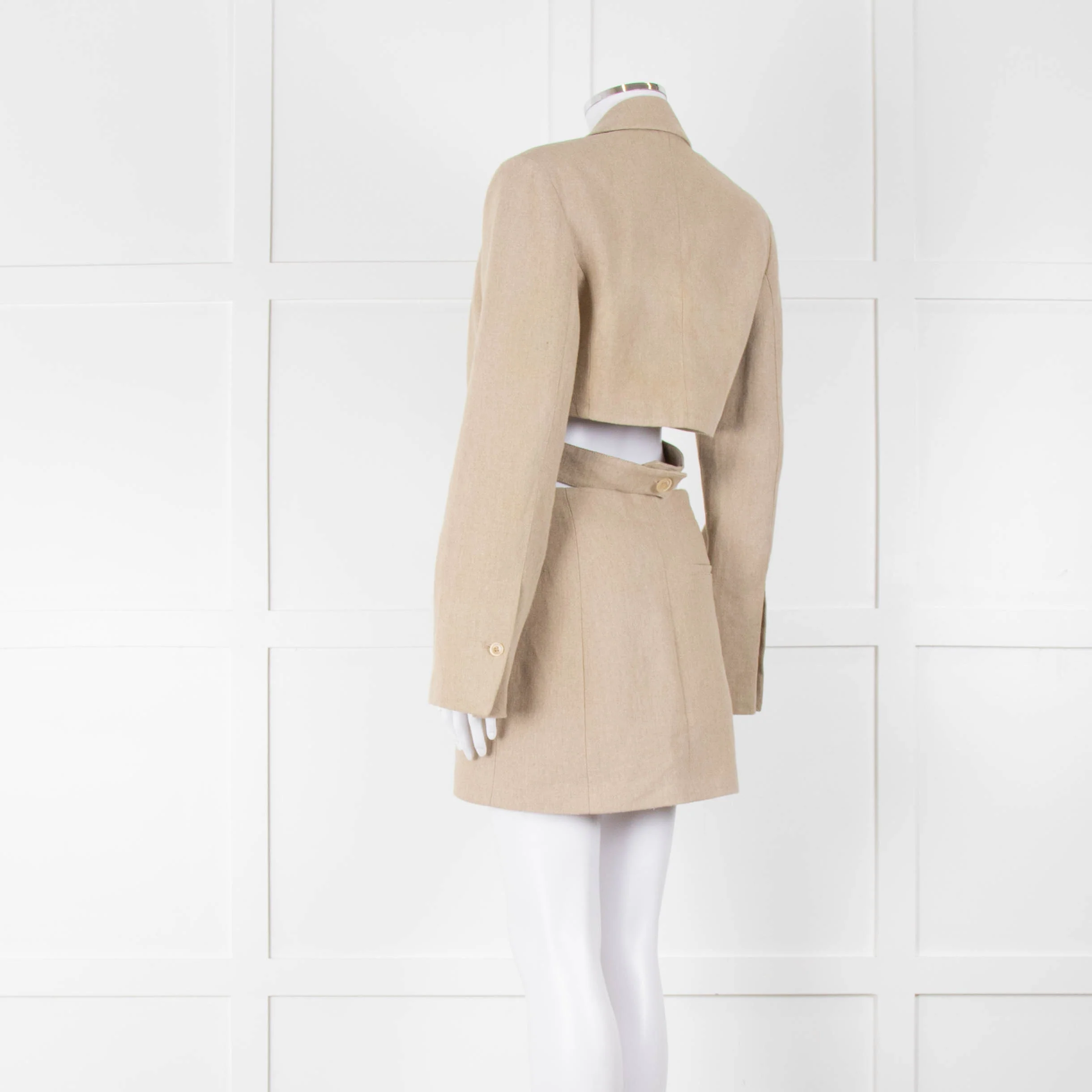Jacquemus The Bari Beige Linen Cut Out Blazer Dress - Image 4