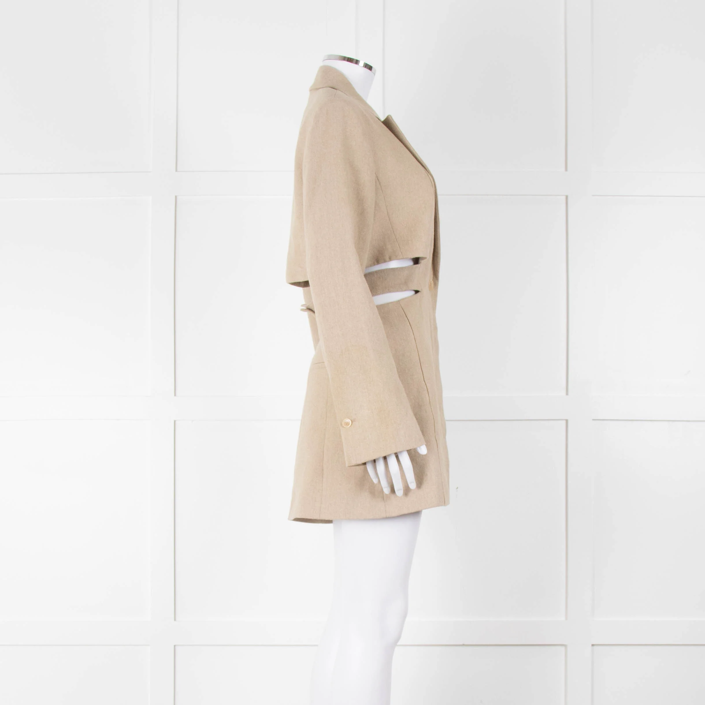 Jacquemus The Bari Beige Linen Cut Out Blazer Dress - Image 8