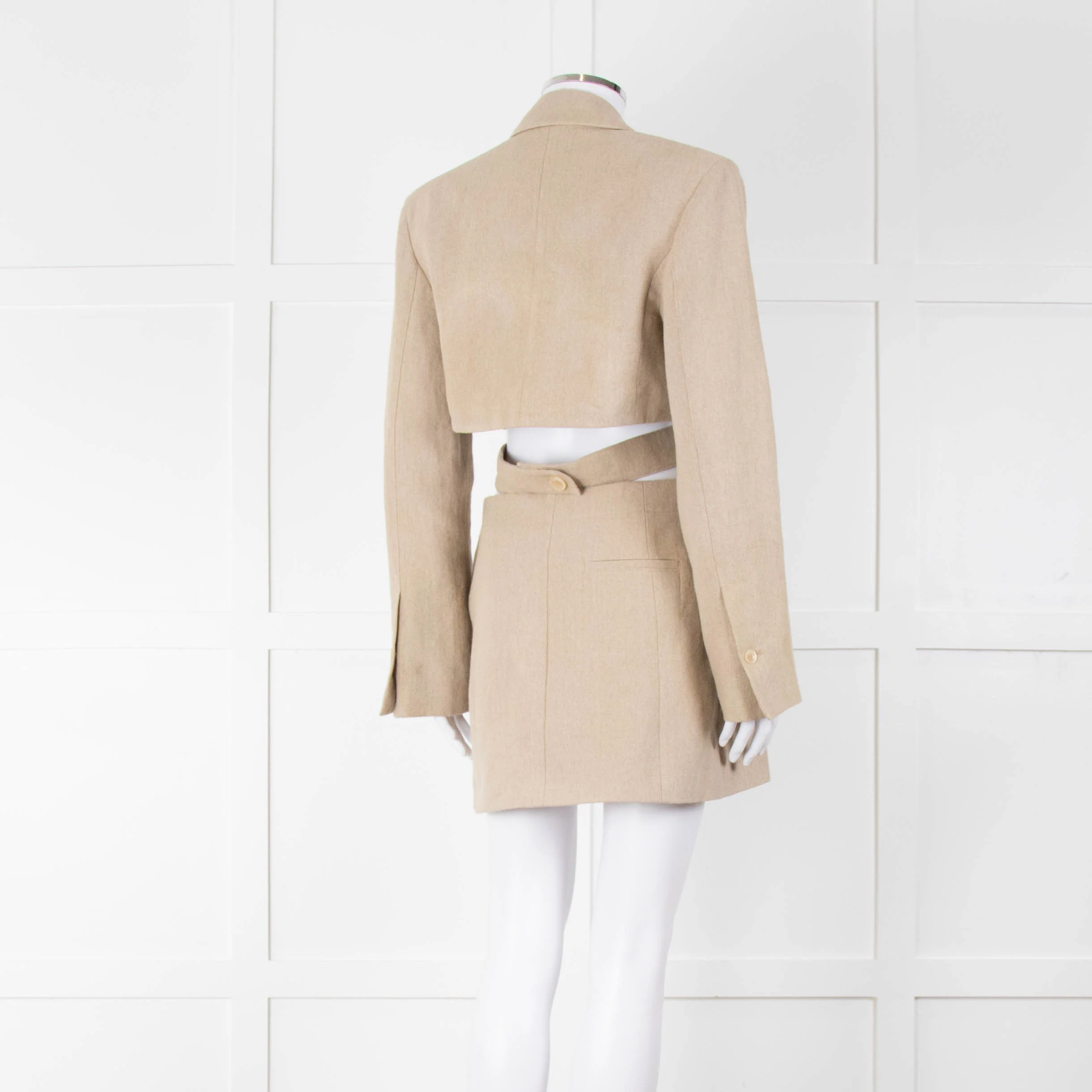 Jacquemus The Bari Beige Linen Cut Out Blazer Dress - Image 9