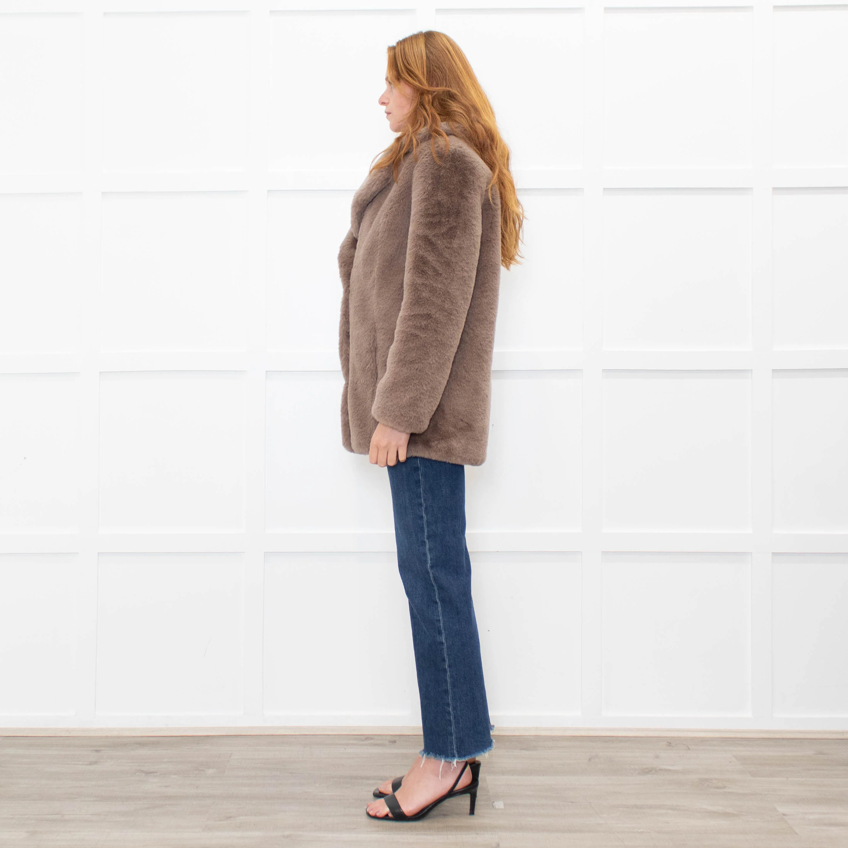 Jakke Beige Faux Fur Short Coat - Image 4