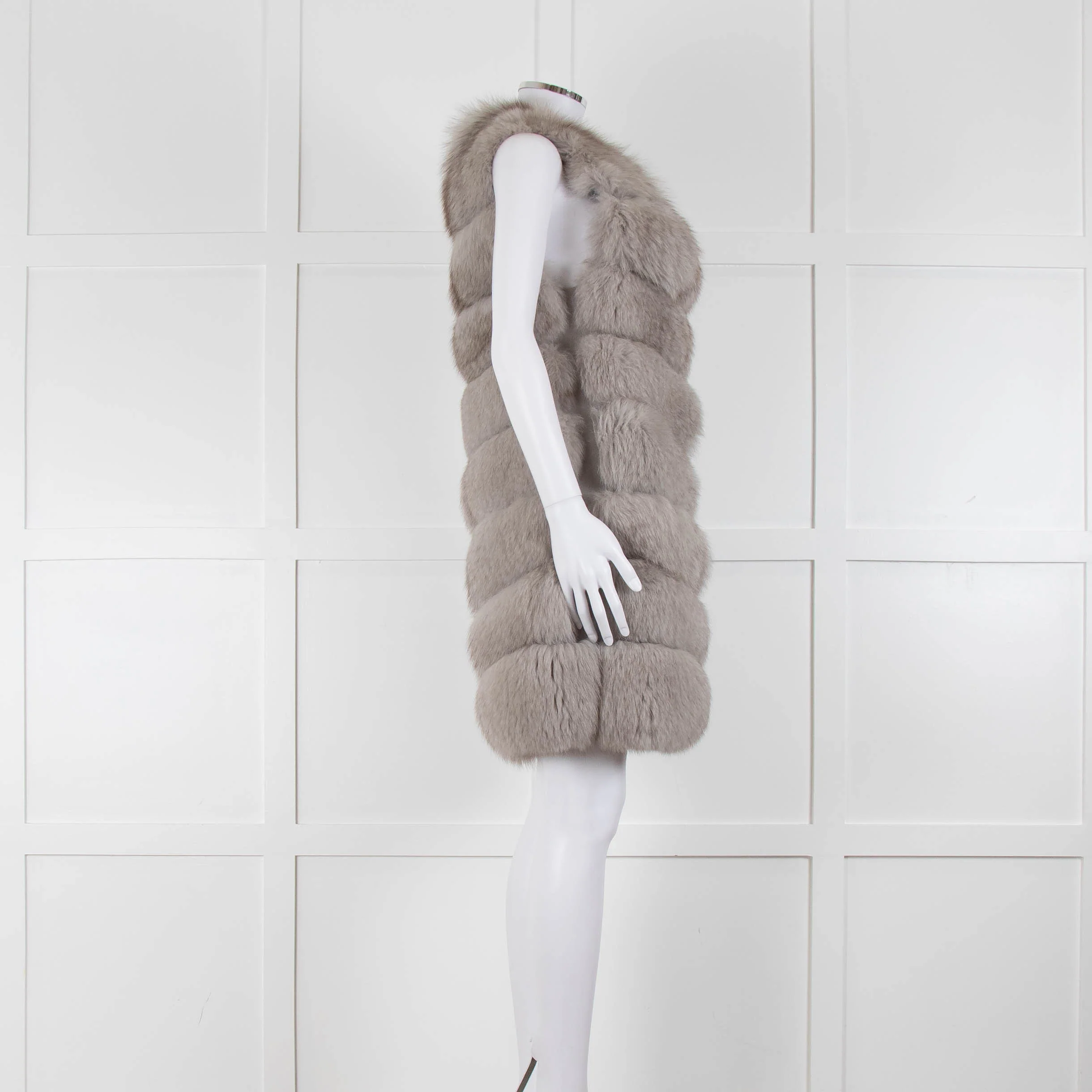 Jane & Tash Grey Fox Fur Long Gilet - Image 3