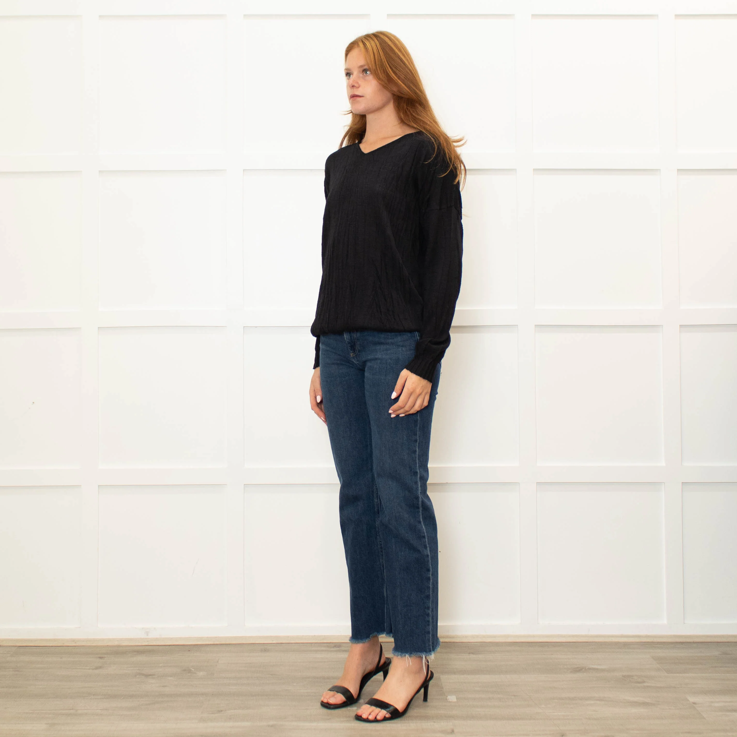 J'M Design Navy Fine Wool Blend Crinkled Sweater - Image 3