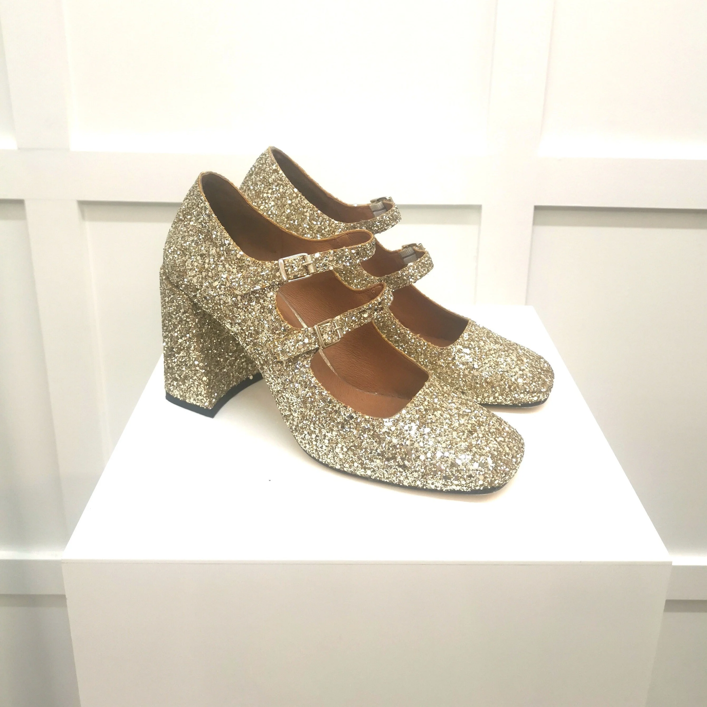 Jonaak Gold Glitter Heels - Image 2