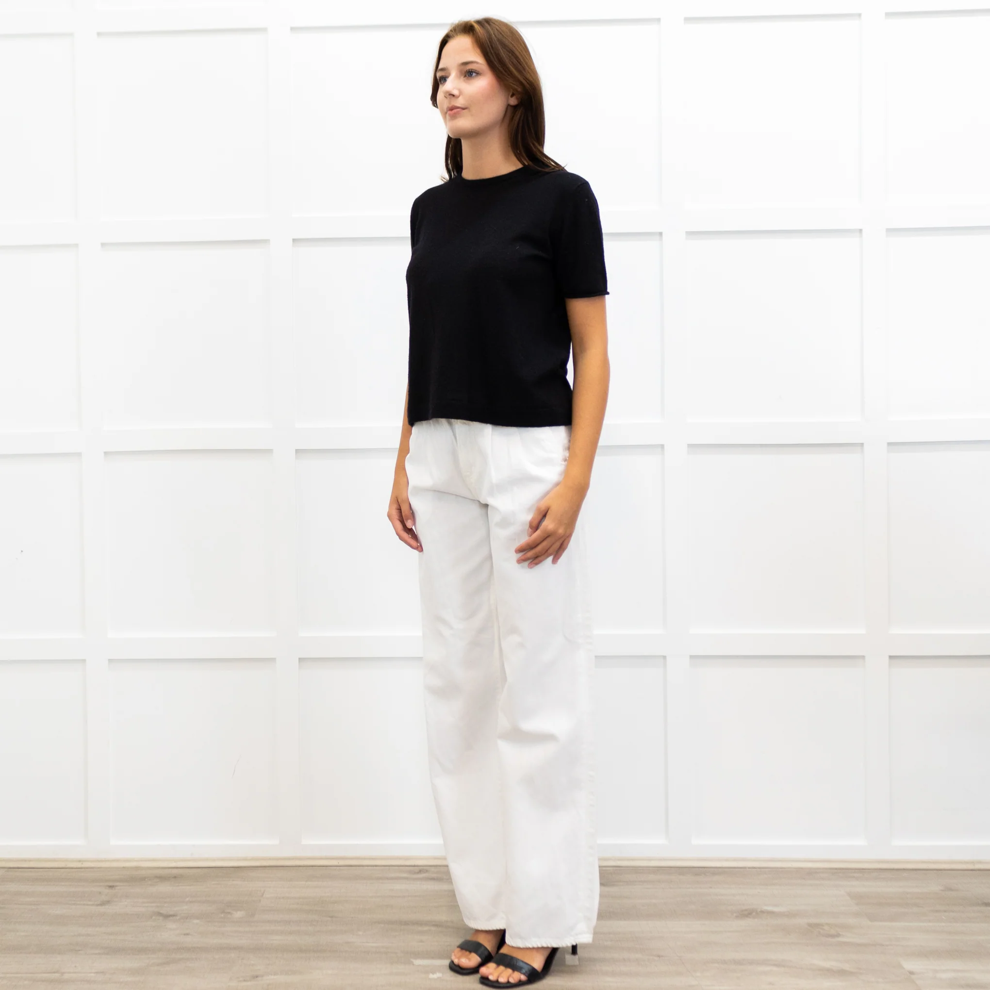 Joseph Black Fine Knit Short Sleeve Cashmere Sweater - Image 3