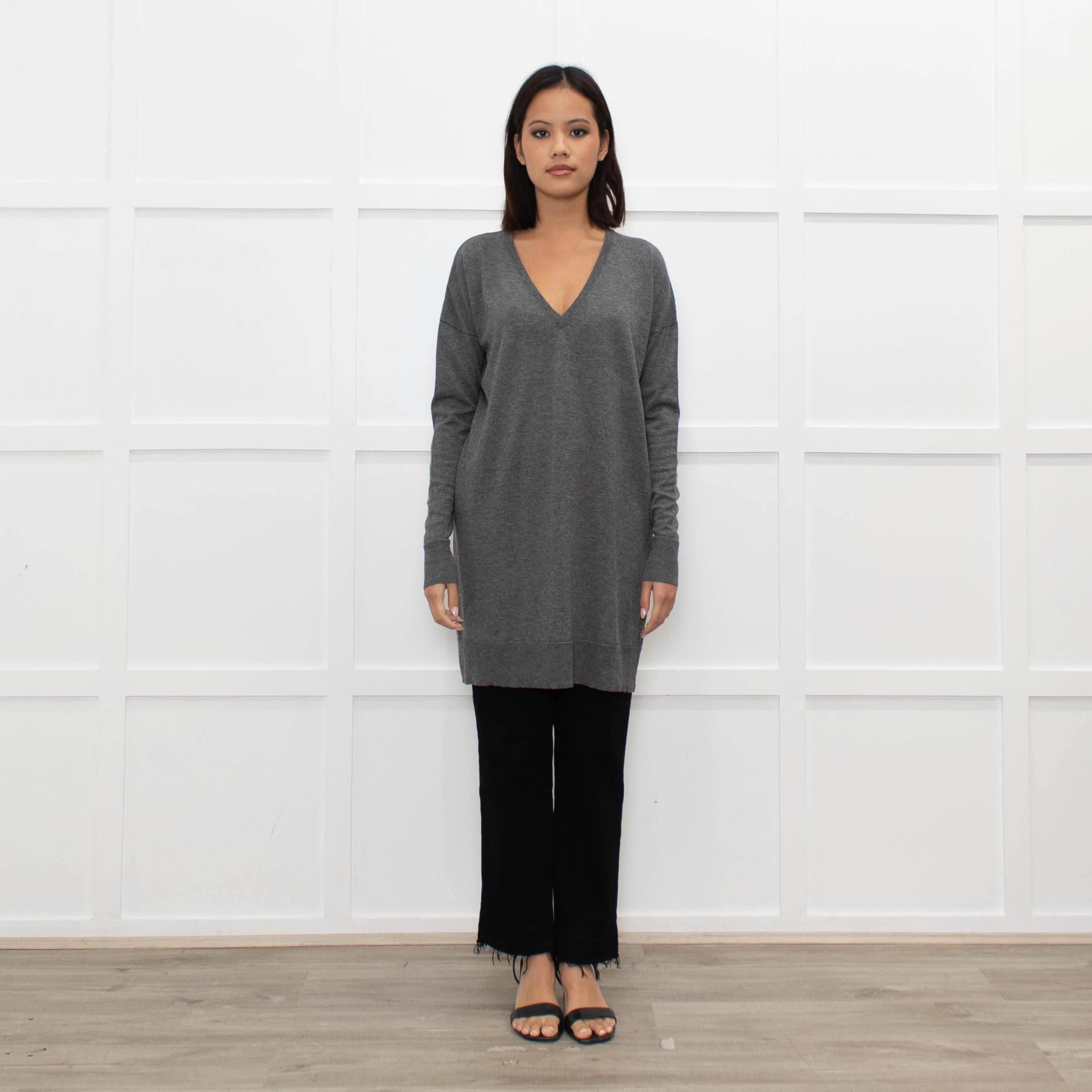 Joseph Grey V-Neck Wool Blend Fine Knit Long Jumper