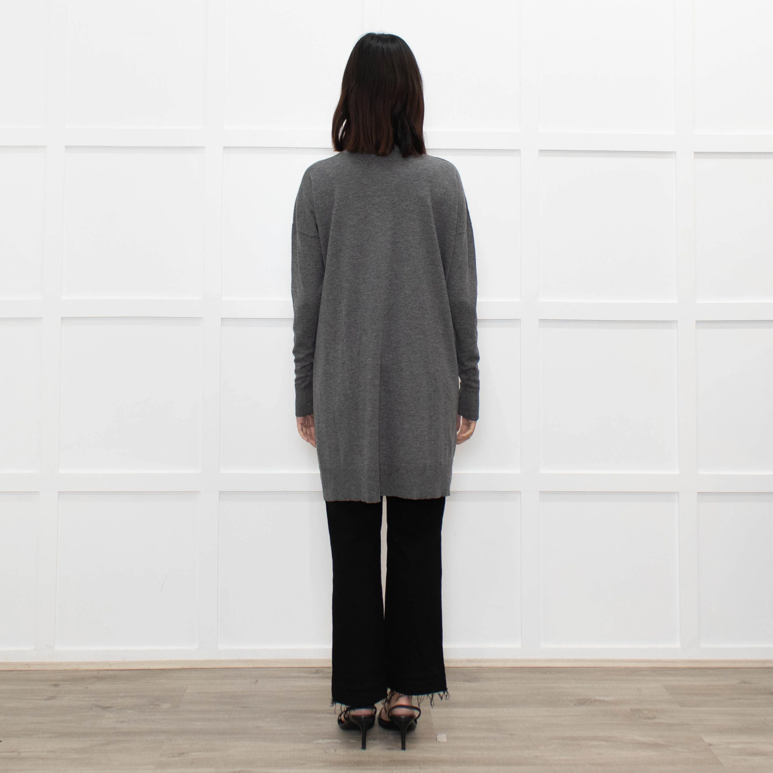 Joseph Grey V-Neck Wool Blend Fine Knit Long Jumper - Image 5