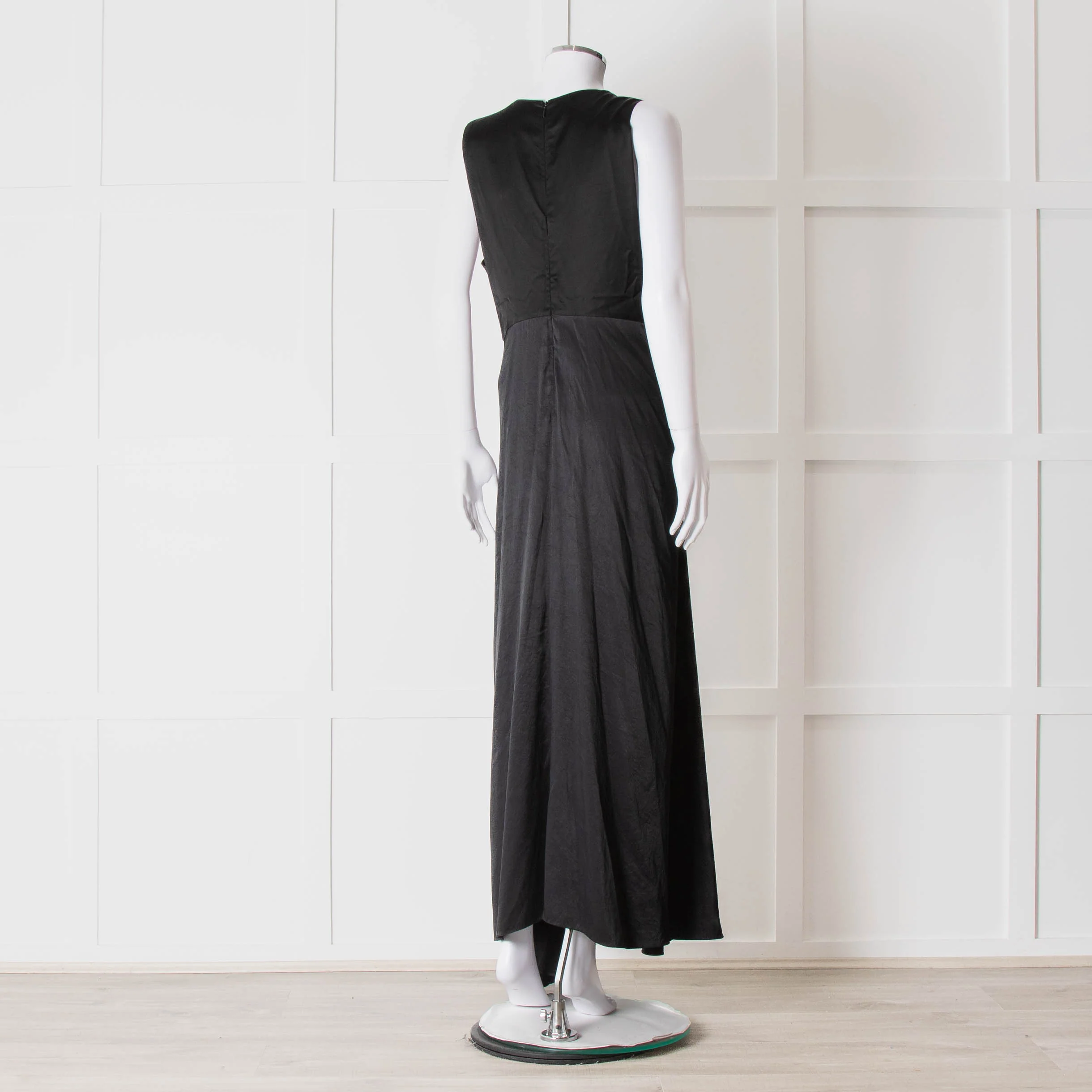 JW Anderson Black Sleeveless Midi Dress with Chunky Chain Waist - Image 4