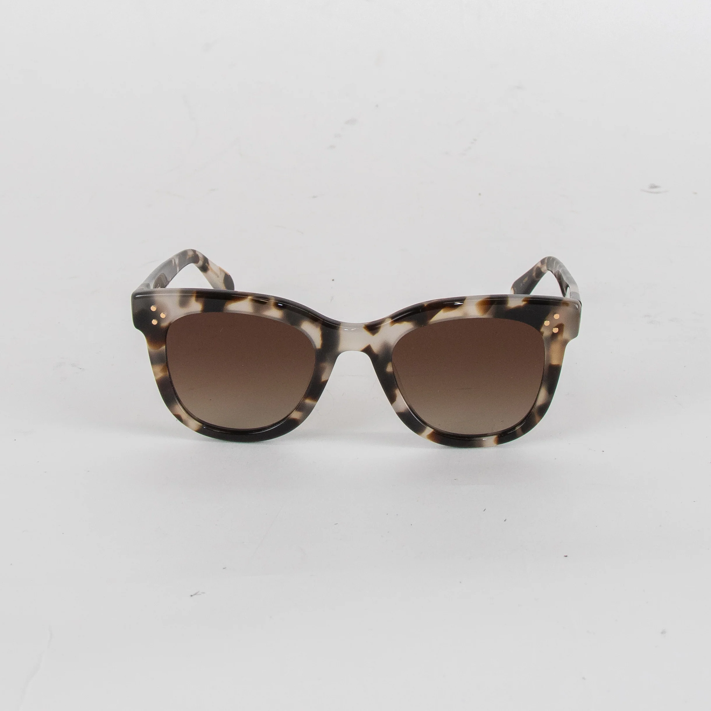 Krewe New Orleans Jena Grey Tortoiseshell Sunglasses - Image 2