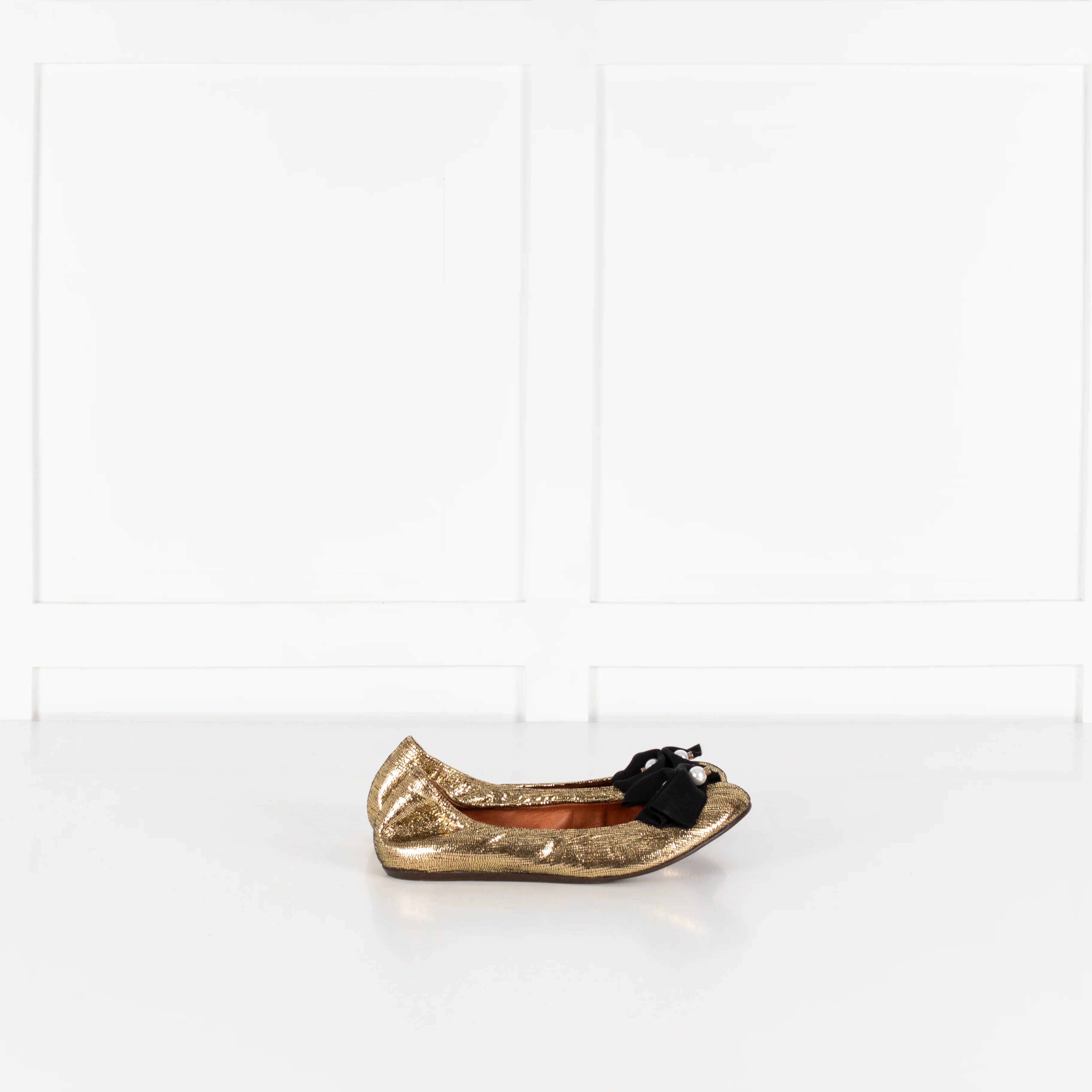 Lanvin Gold Faux Pearl Bow Flat Pumps - Image 6