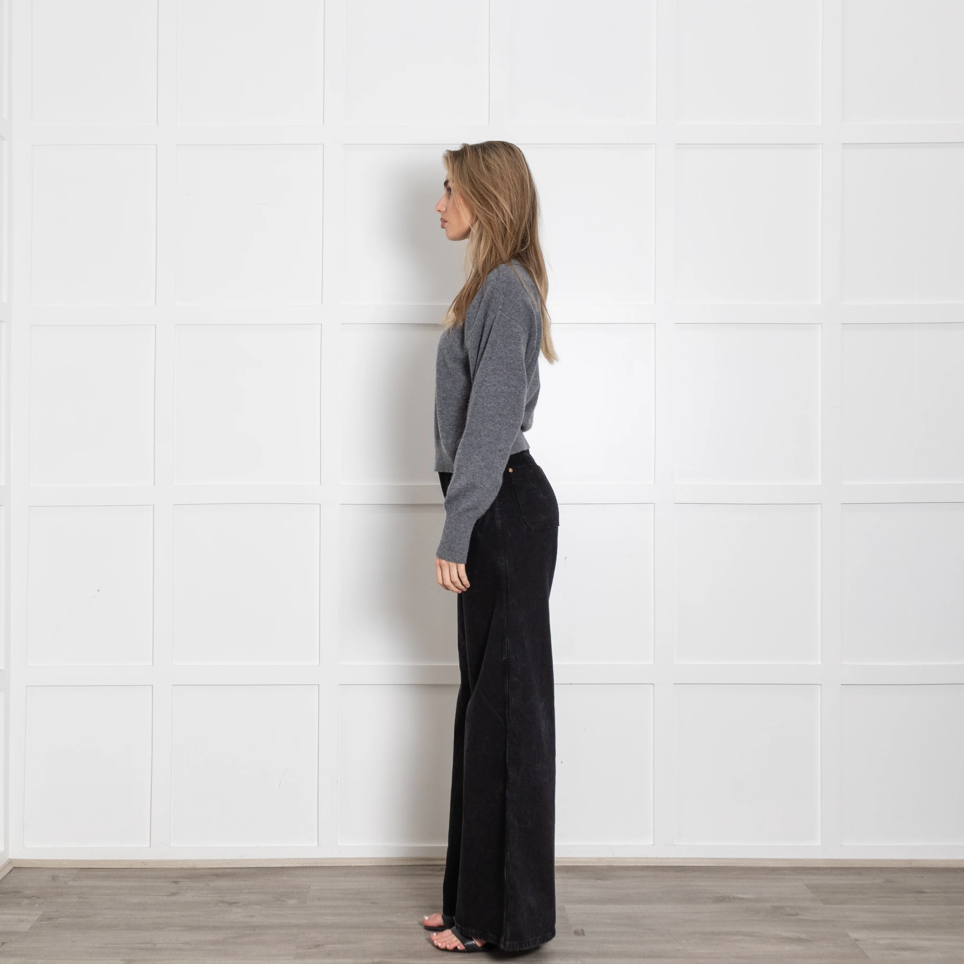 Le Kasha Short Grey Cashmere Jumper - Image 4