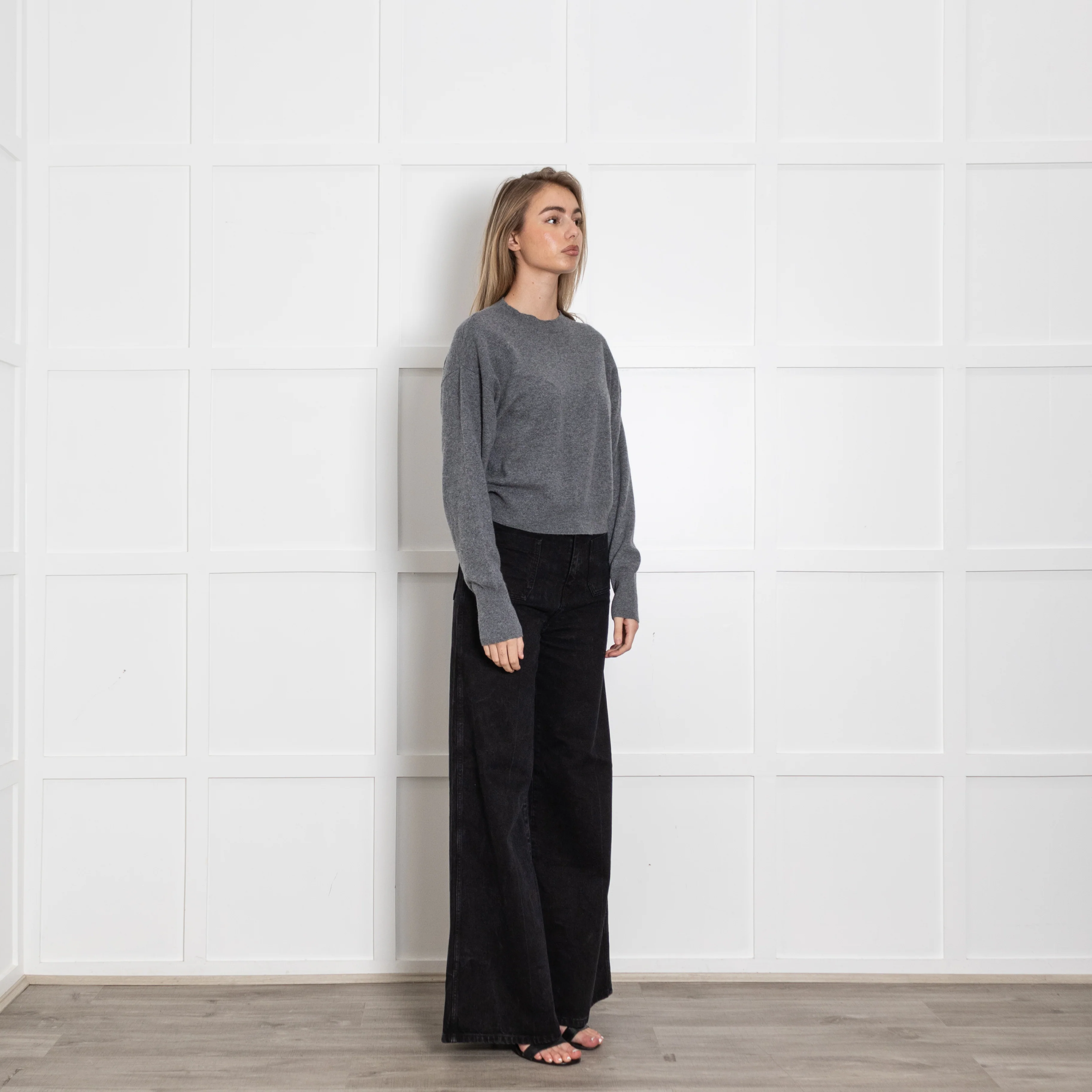 Le Kasha Short Grey Cashmere Jumper - Image 7