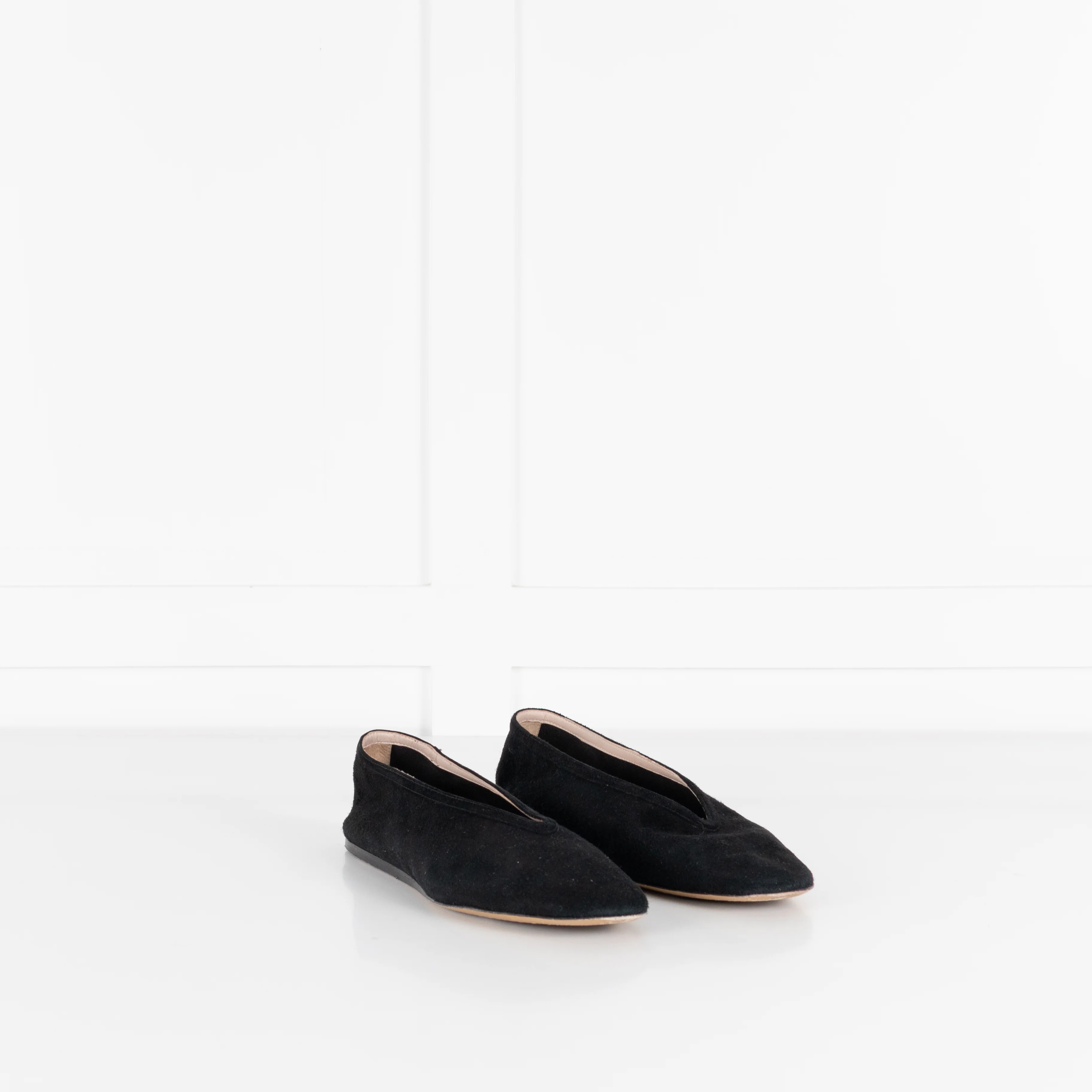 Le Monde Beryl Black Suede Luna Ballet Flats - Image 6