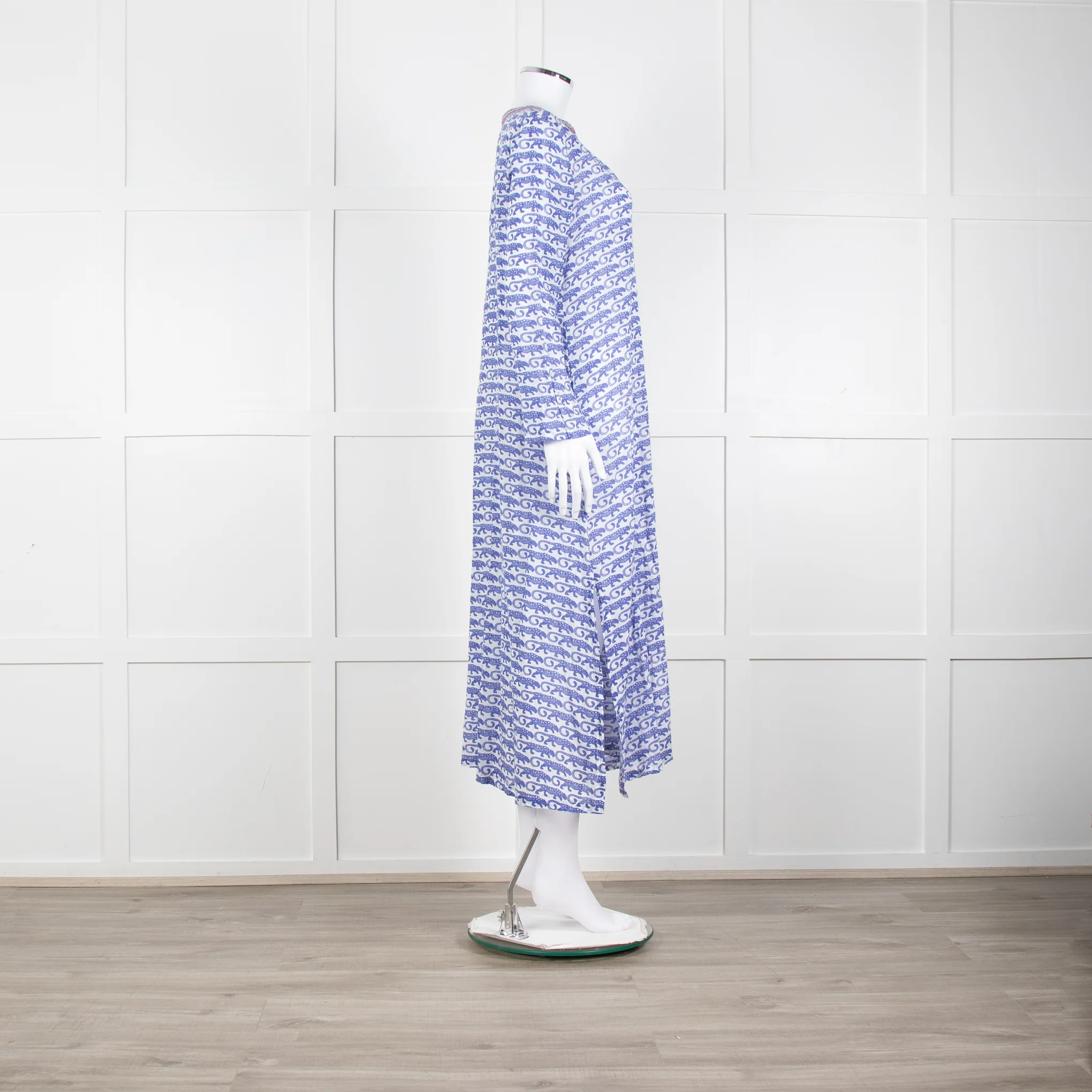 Le Sirenuse Blue and White Cheetah Block Print Dress - Image 7