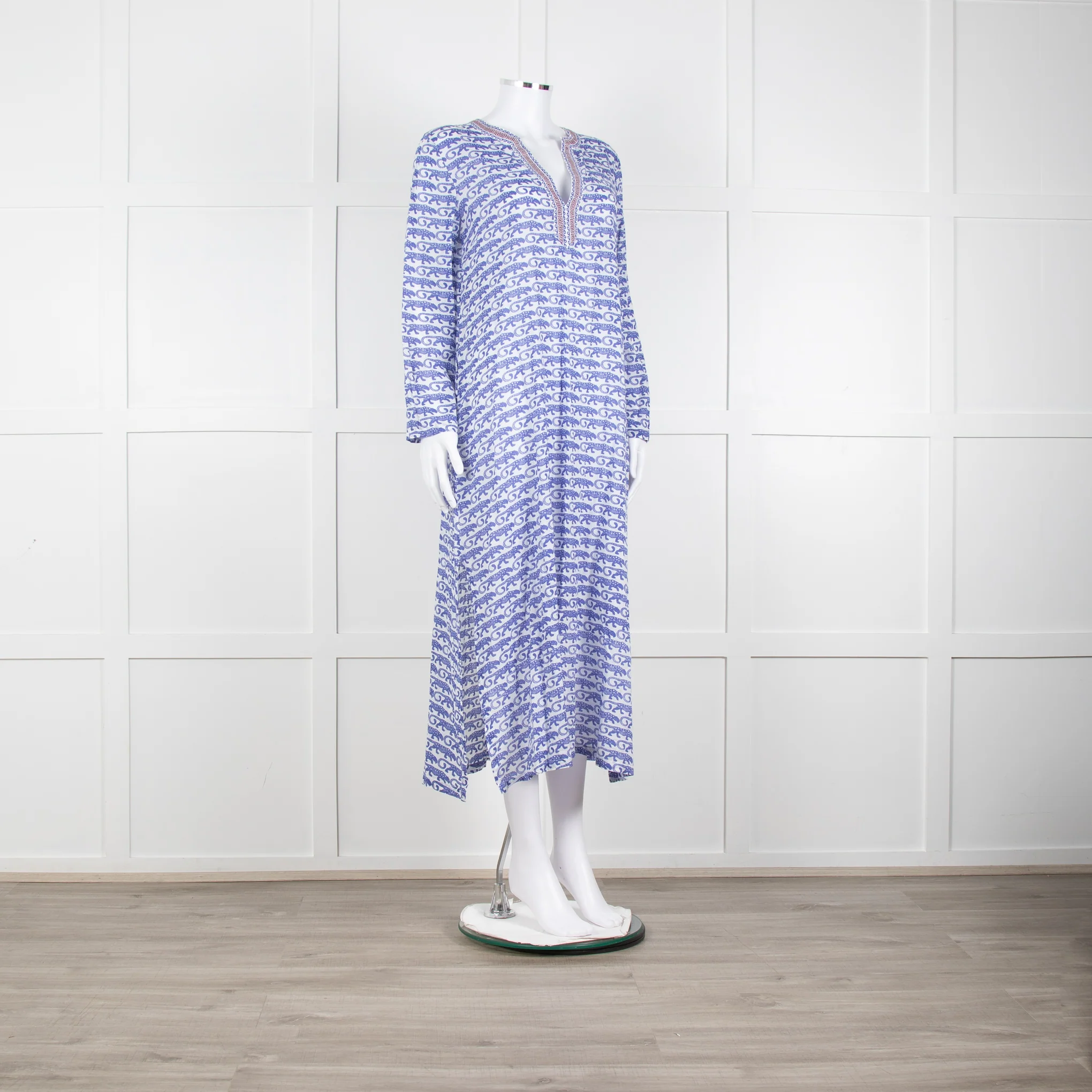 Le Sirenuse Blue and White Cheetah Block Print Dress - Image 8