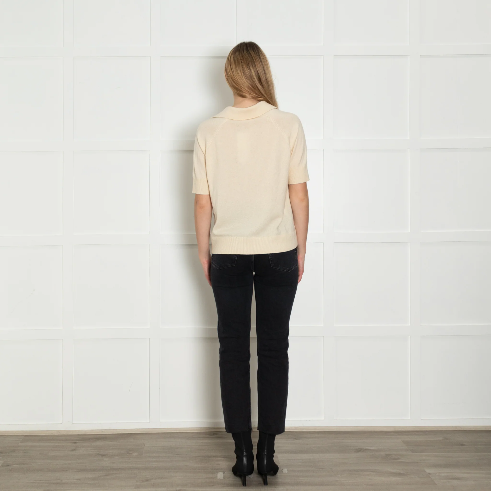 Levete Room Cream Wool Blend Short Sleeve V Neck Jumper - Image 5