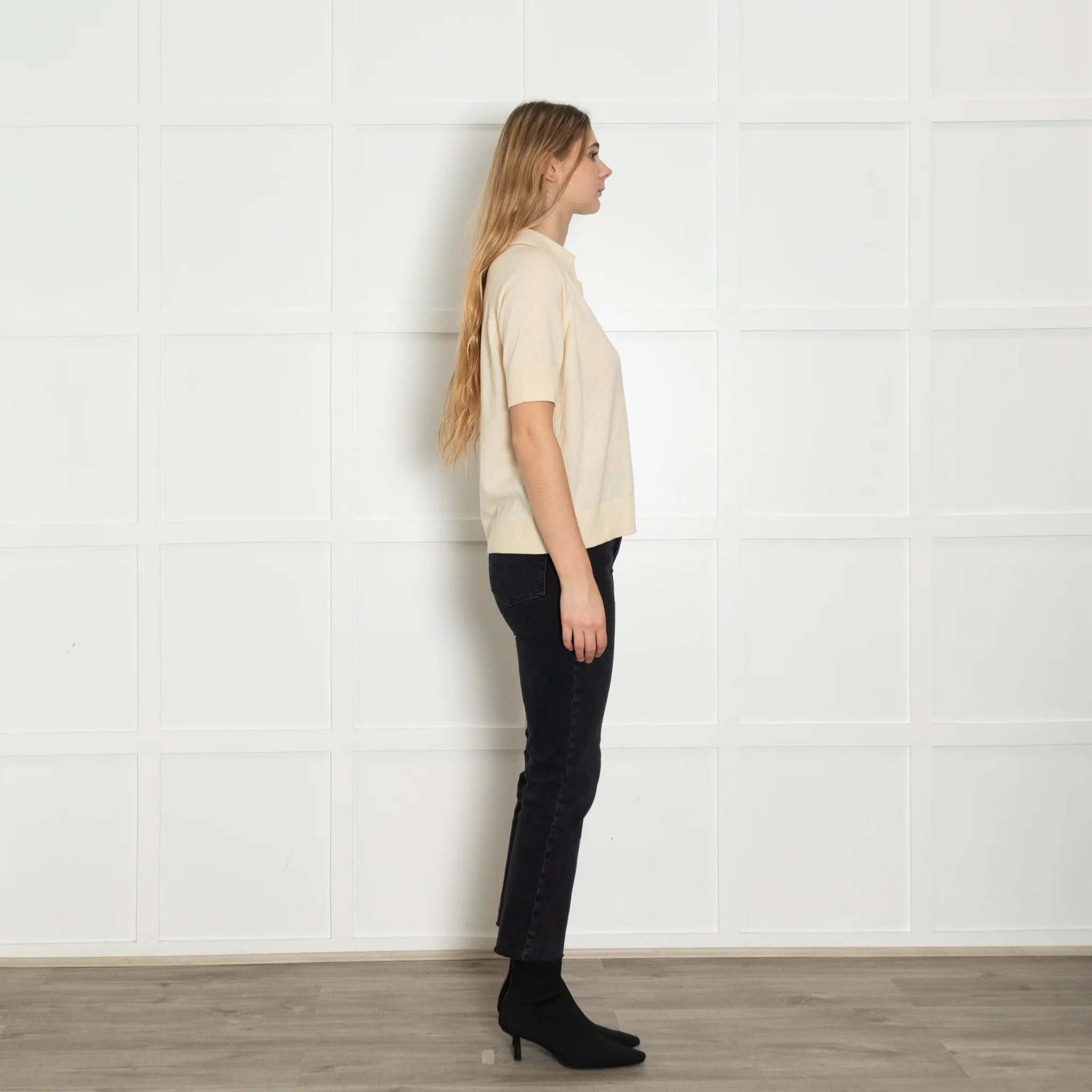 Levete Room Cream Wool Blend Short Sleeve V Neck Jumper - Image 6