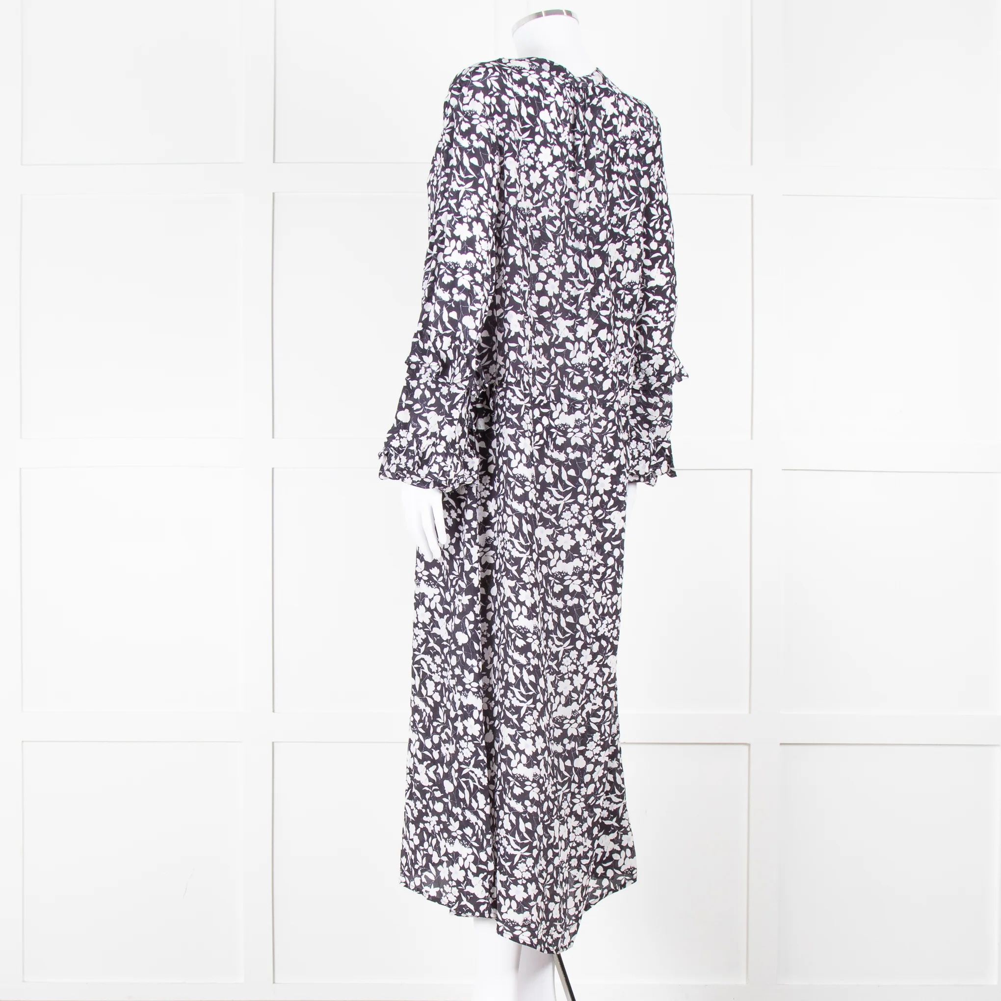Lily And Lionel Dark Navy Blue White Floral Print Maxi Dress - Image 4