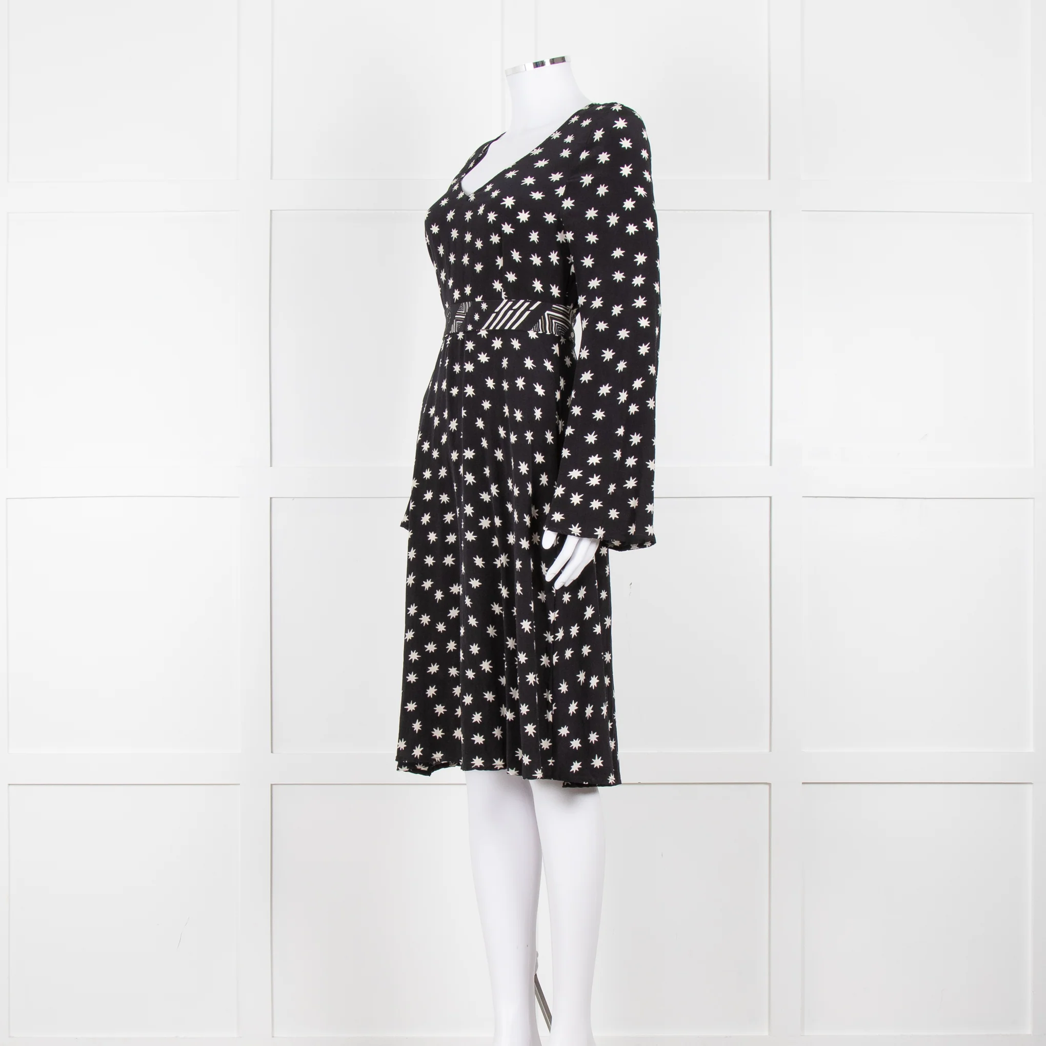 Lily & Lionel Black With White Star Print Dress With Contrast Belt - Image 8