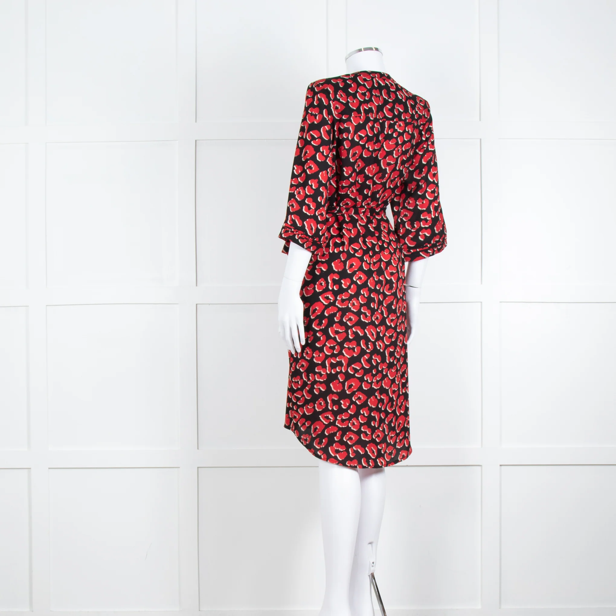 Lollys Laundry Black Red Animal Print Short Sleeve Belted Dress - Image 4