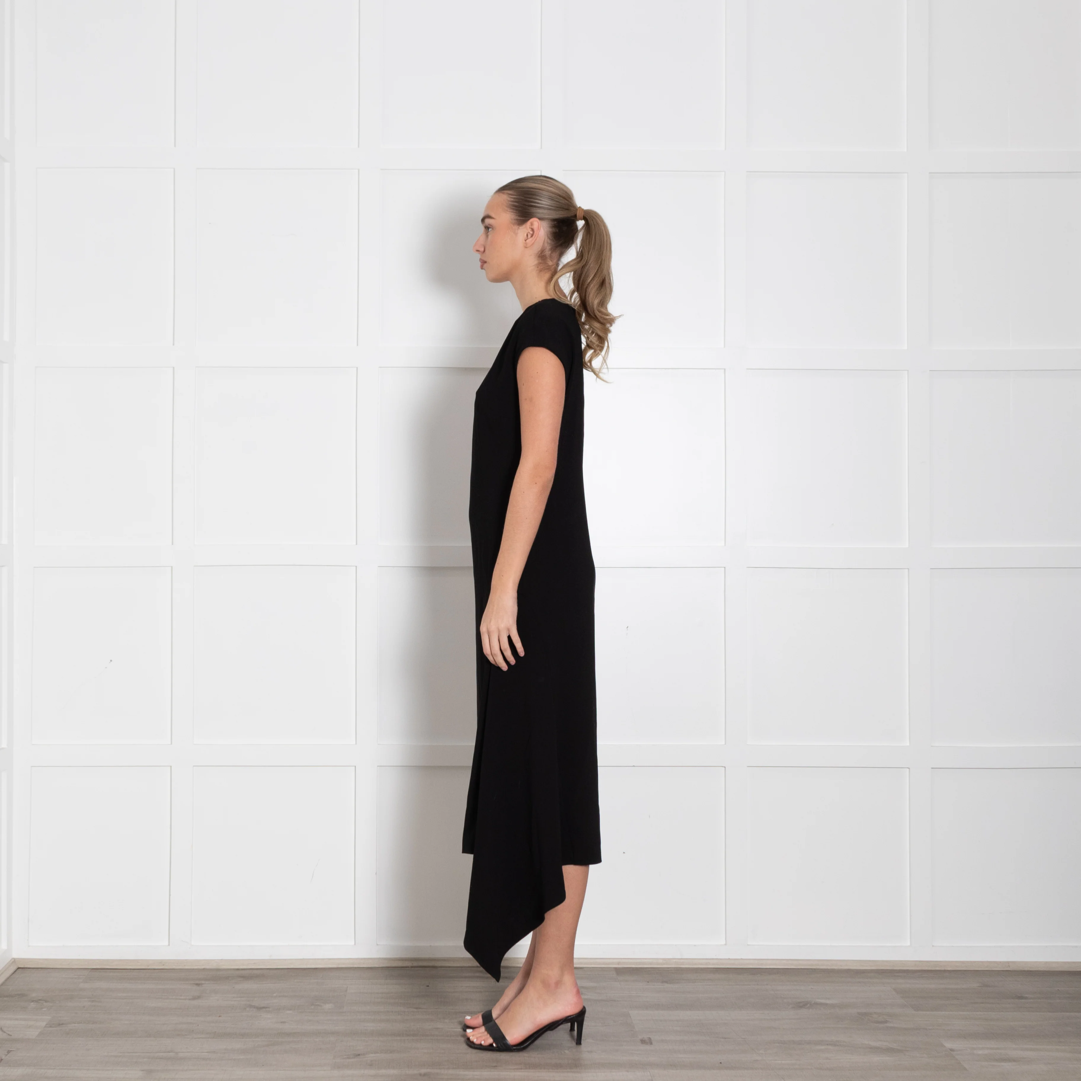 Loreak Black Sleeveless Dress - Image 4