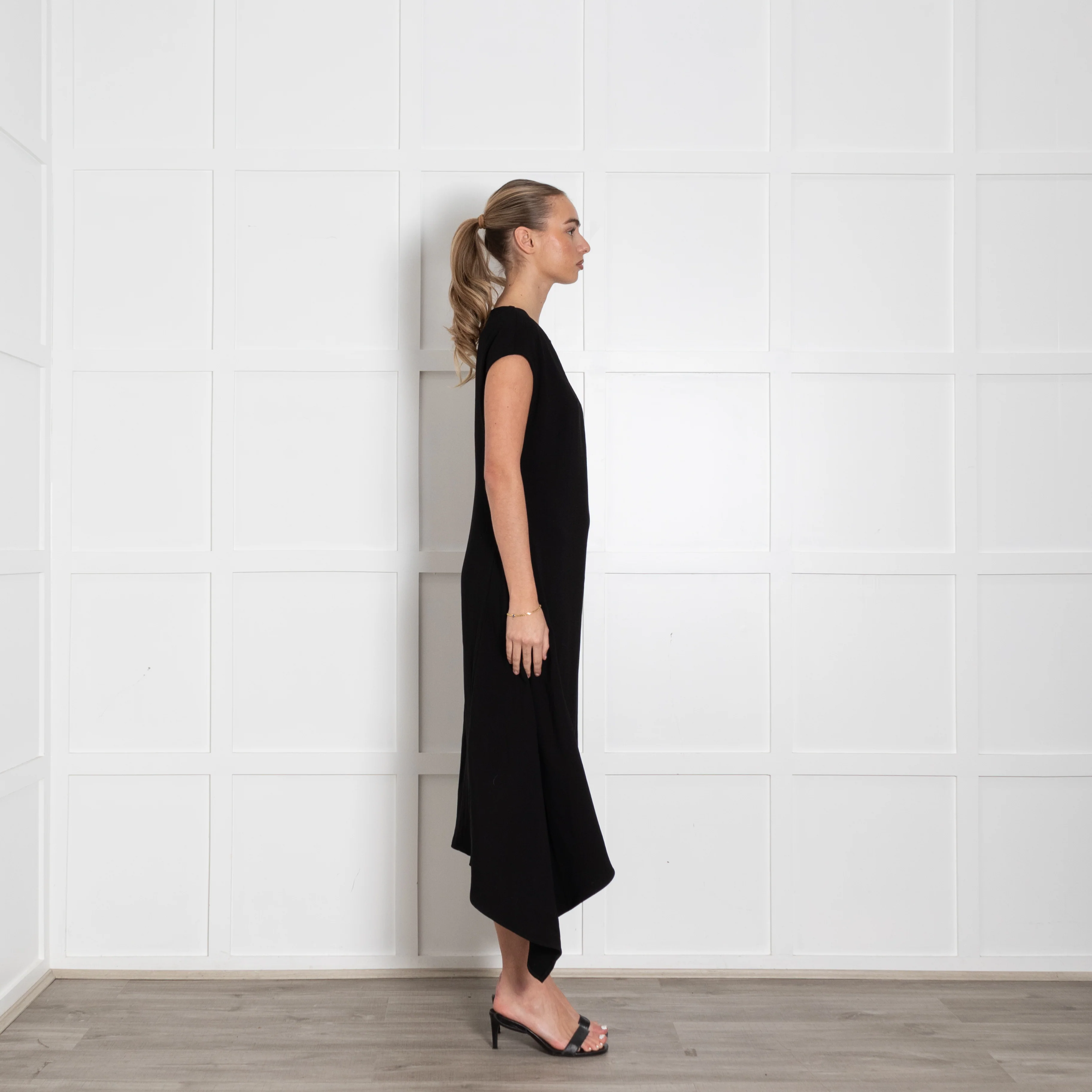Loreak Black Sleeveless Dress - Image 6