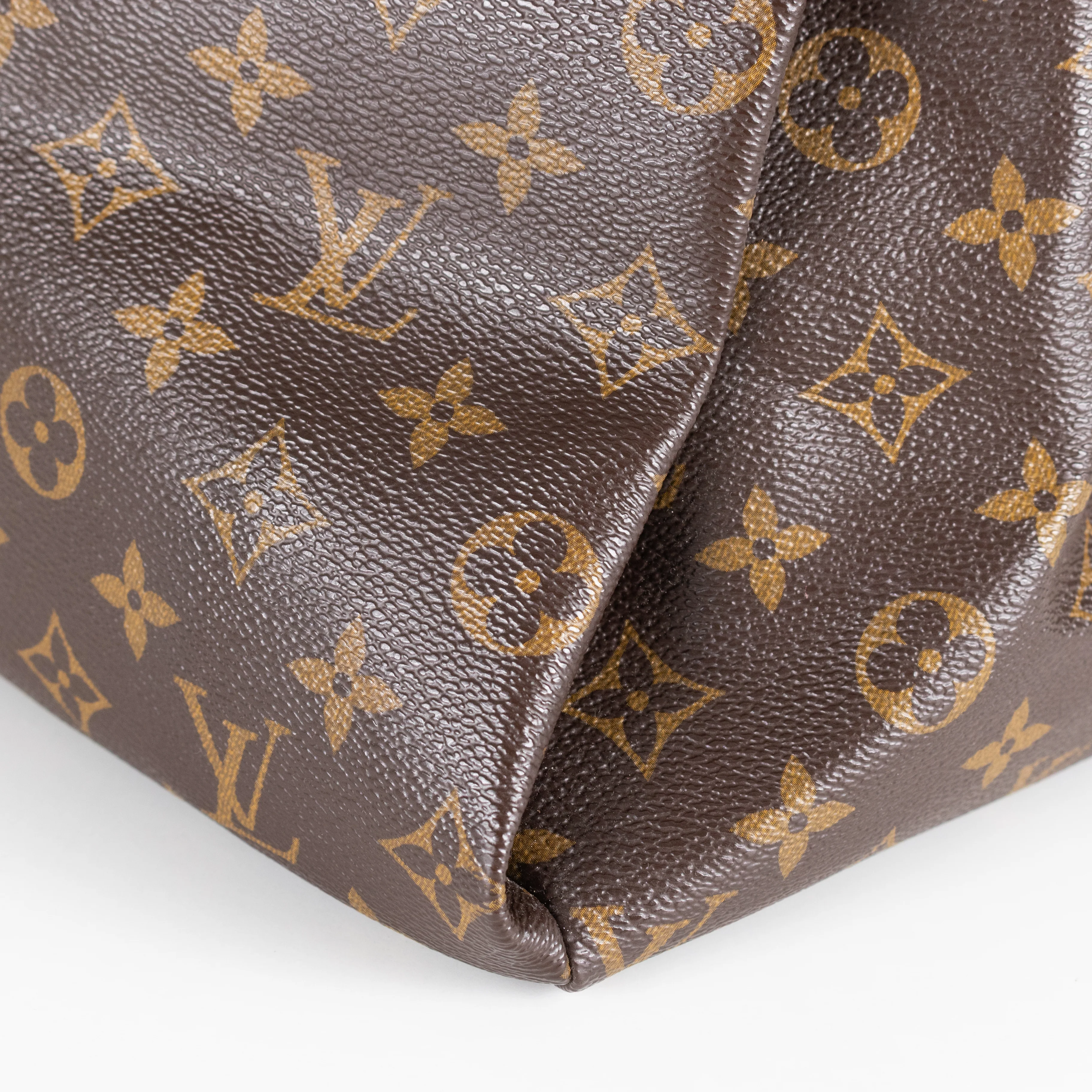 Louis Vuitton Artsy MM Shoulder Bag - Image 14