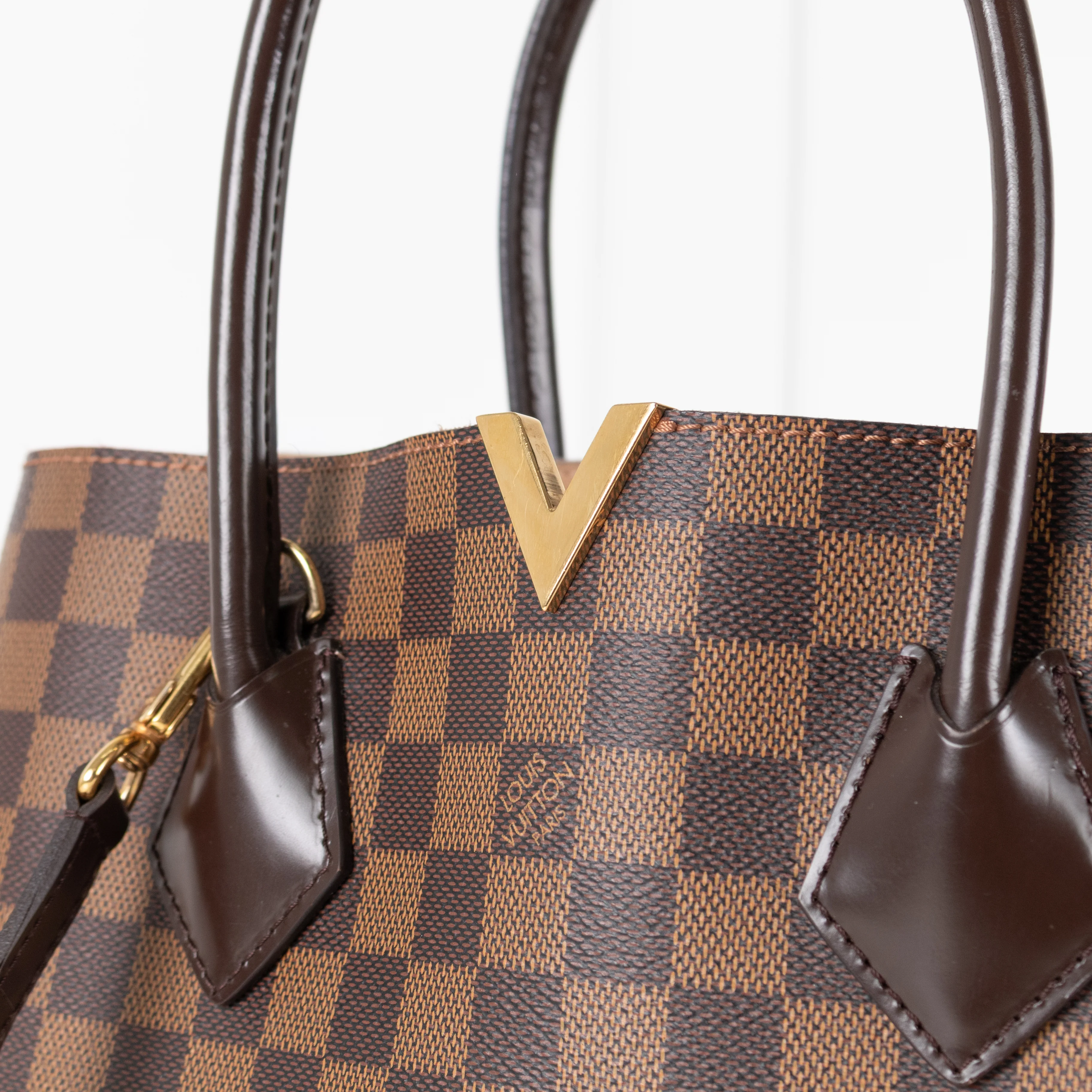 Louis Vuitton Kensington Bag - Image 10
