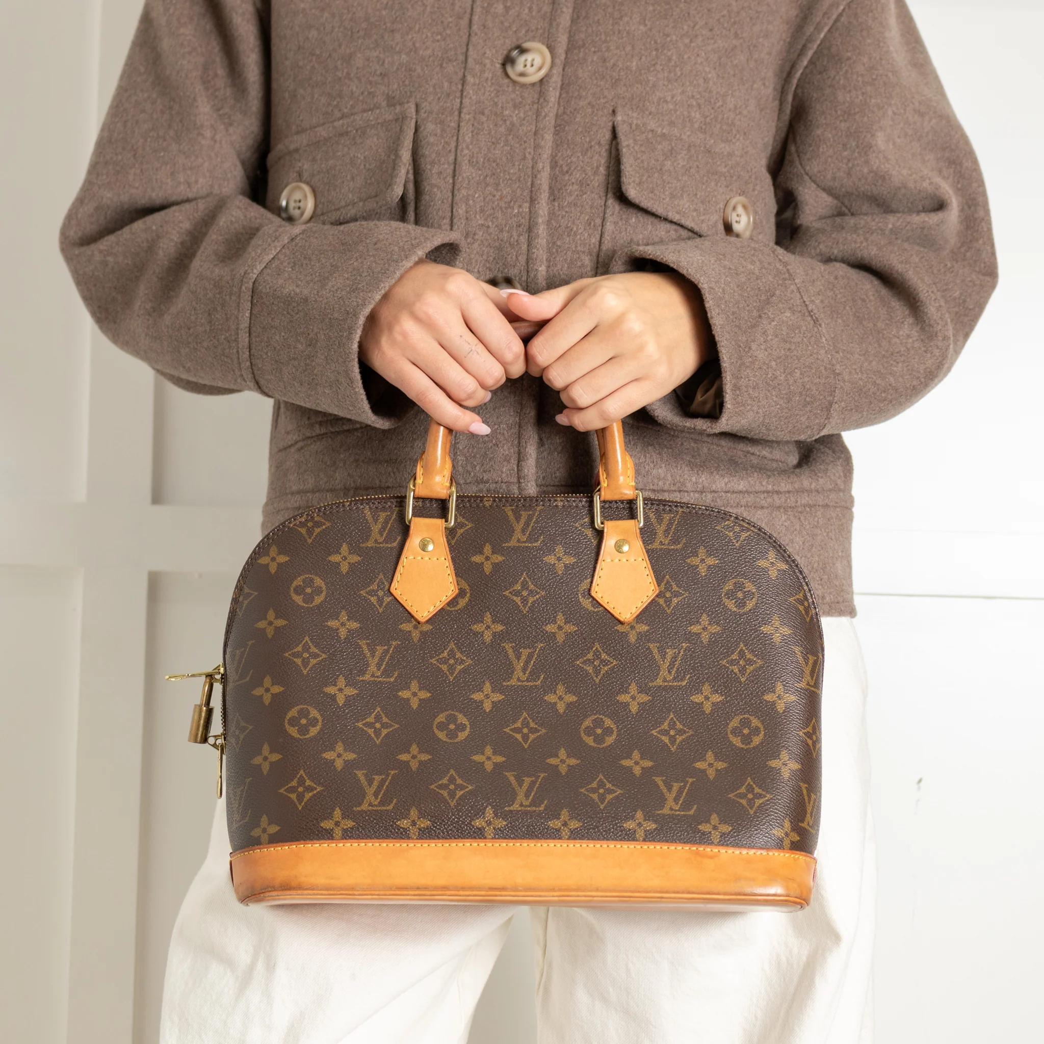 Louis Vuitton Monogram Alma PM - Image 4