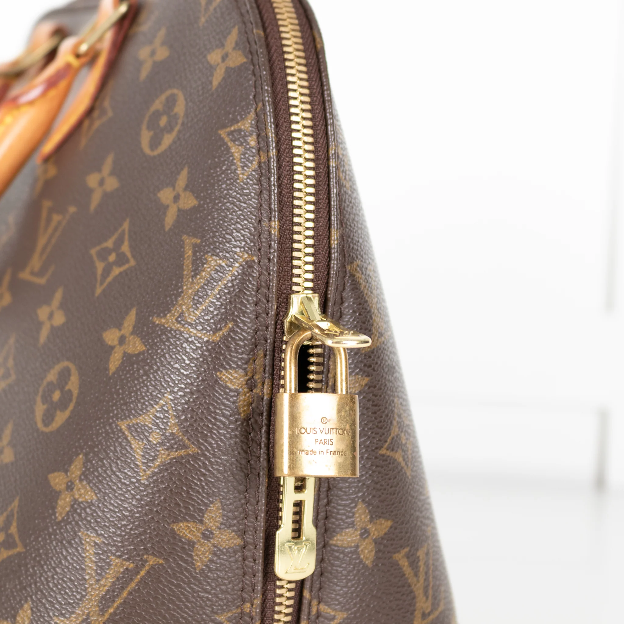 Louis Vuitton Monogram Alma PM - Image 9