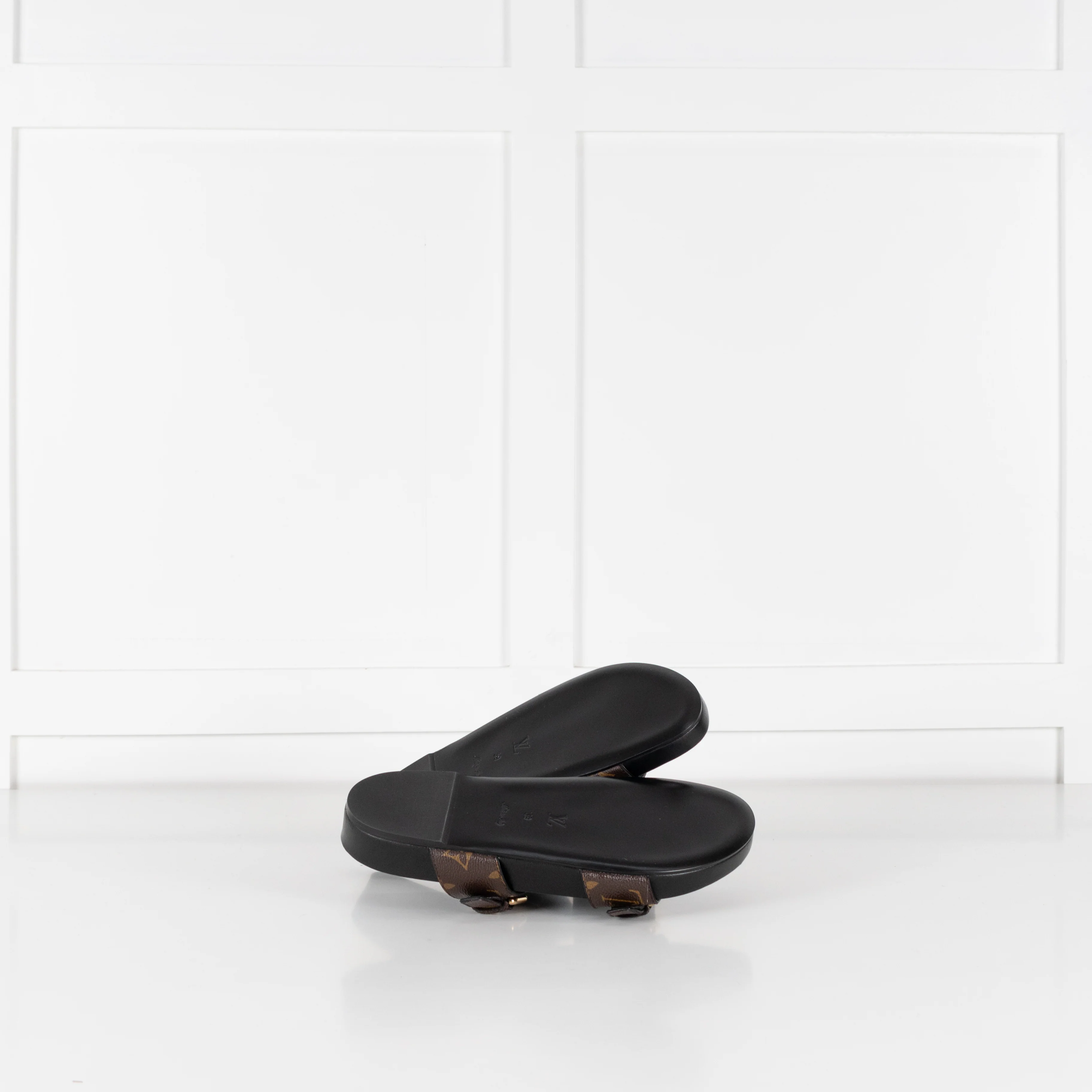 Louis Vuitton Monogram Bom Dia Buckle Strap Sandals - Image 8