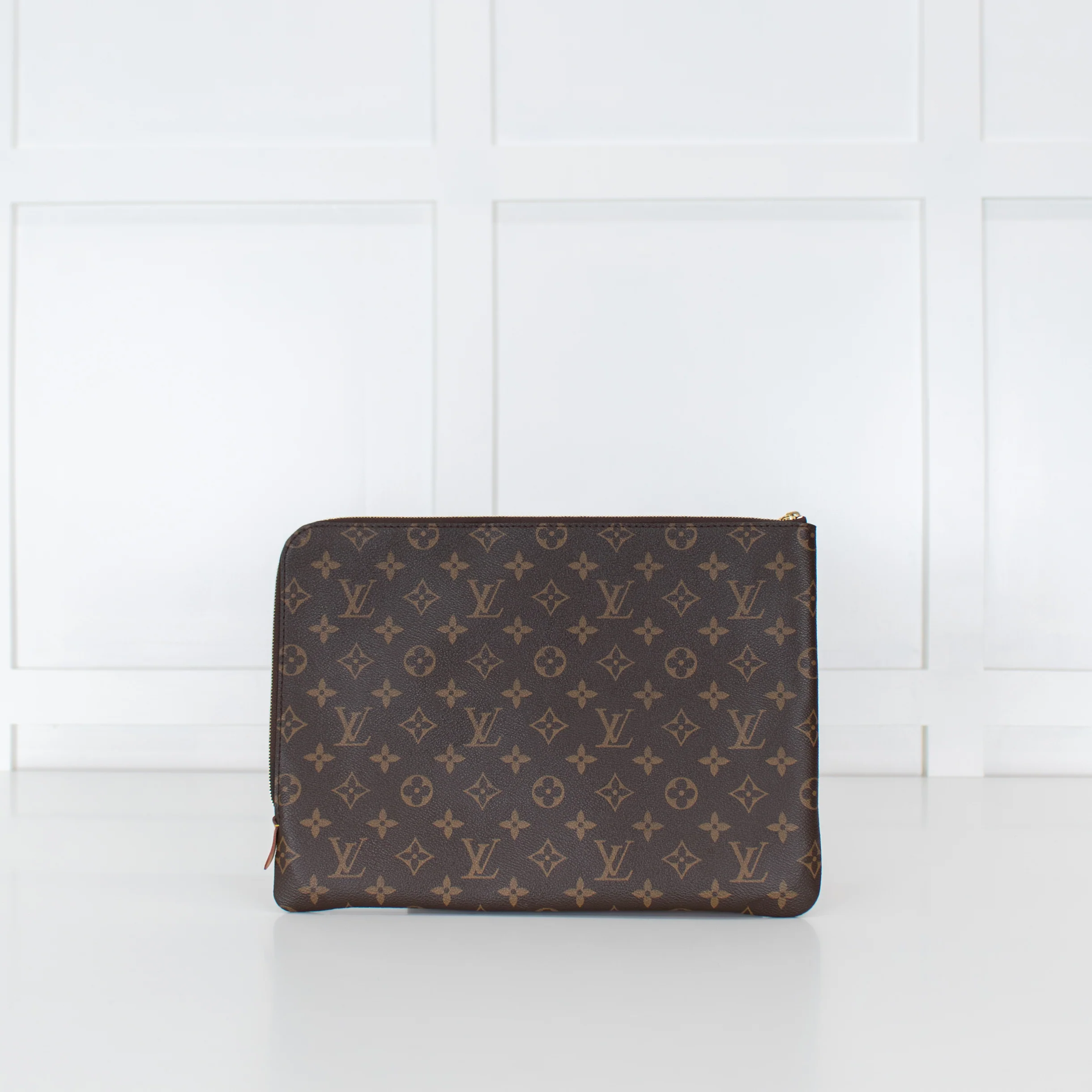 Louis Vuitton Monogram iPad/ Small Laptop Cover - Image 4