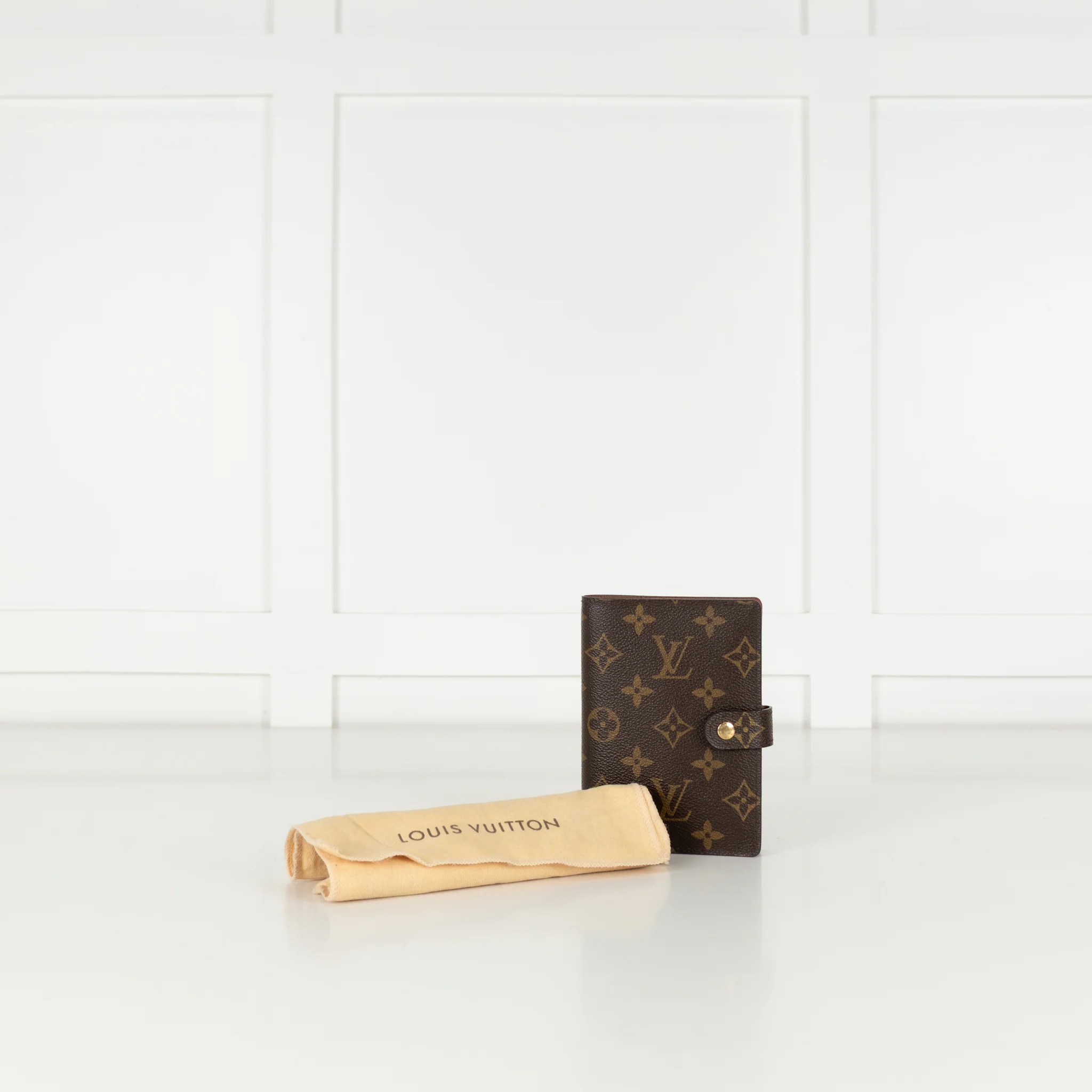 Louis Vuitton Monogram Small Agenda - Image 4