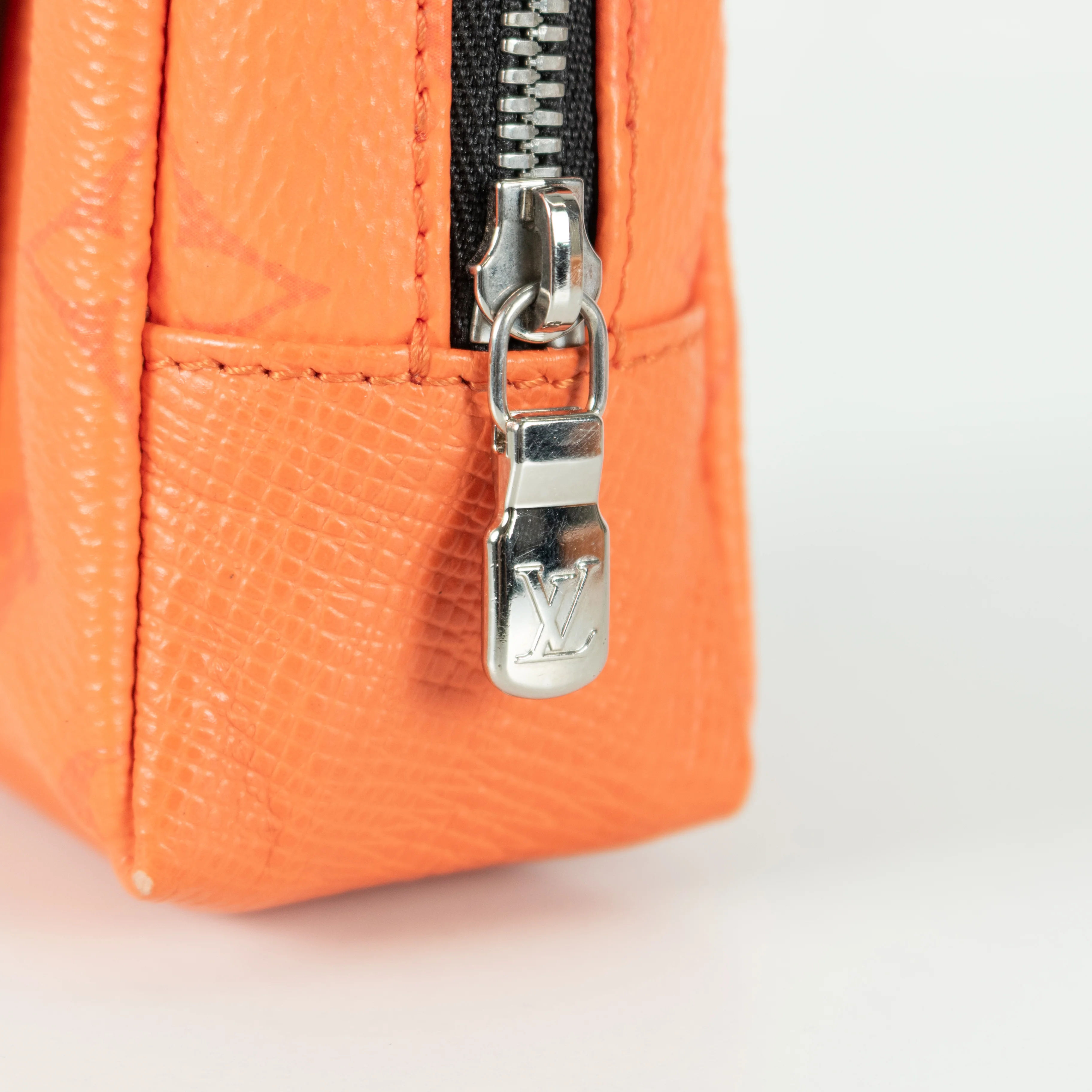 Louis Vuitton Taigarama Porte Cles Pouch - Image 10
