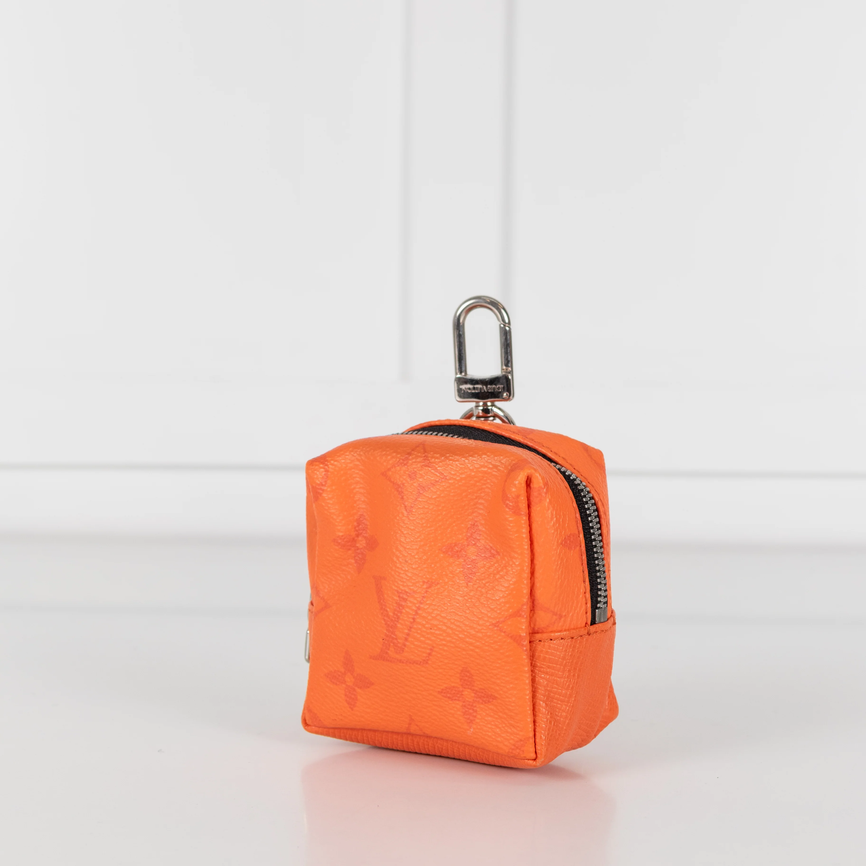 Louis Vuitton Taigarama Porte Cles Pouch - Image 7