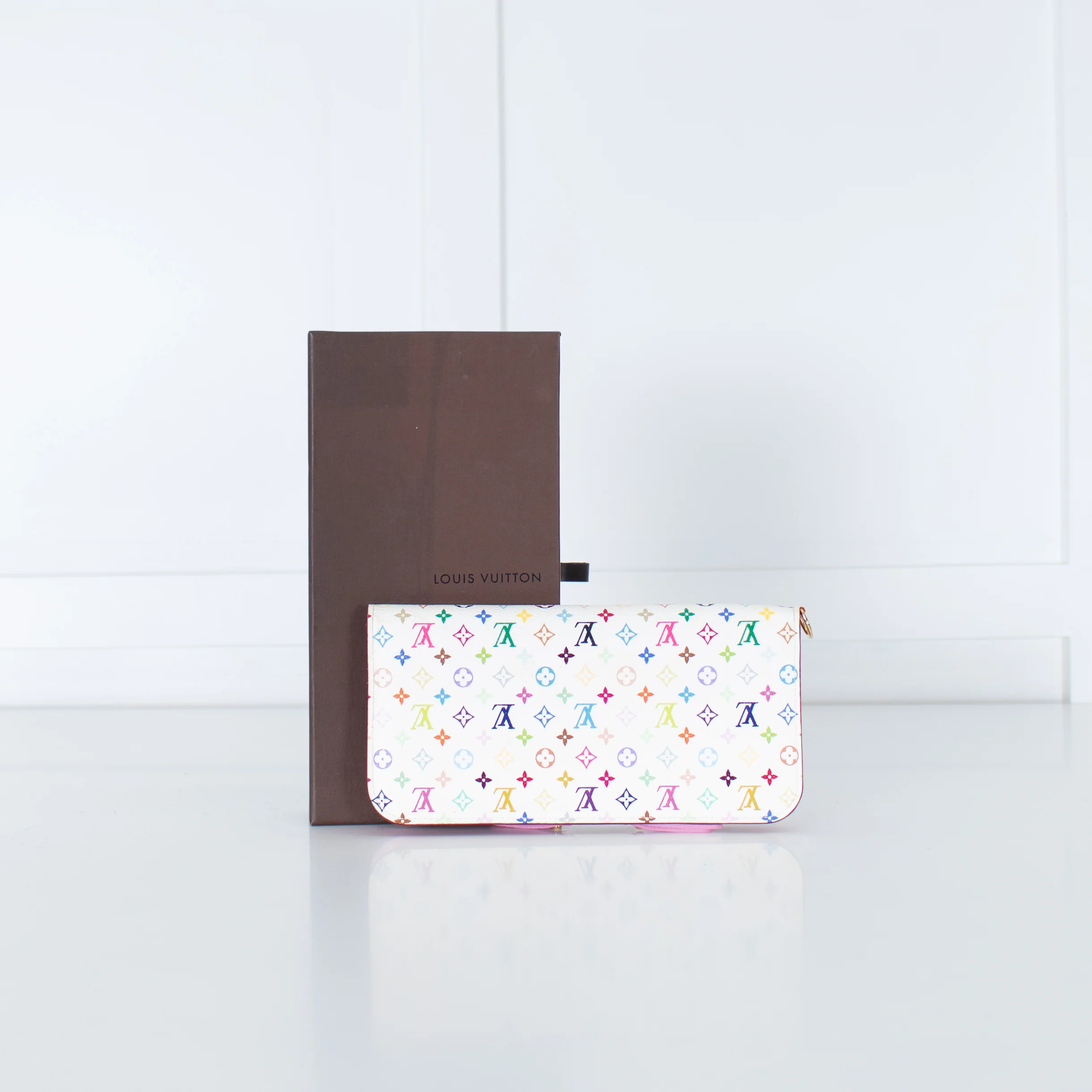 Louis Vuitton White Zip Wallet - Image 2