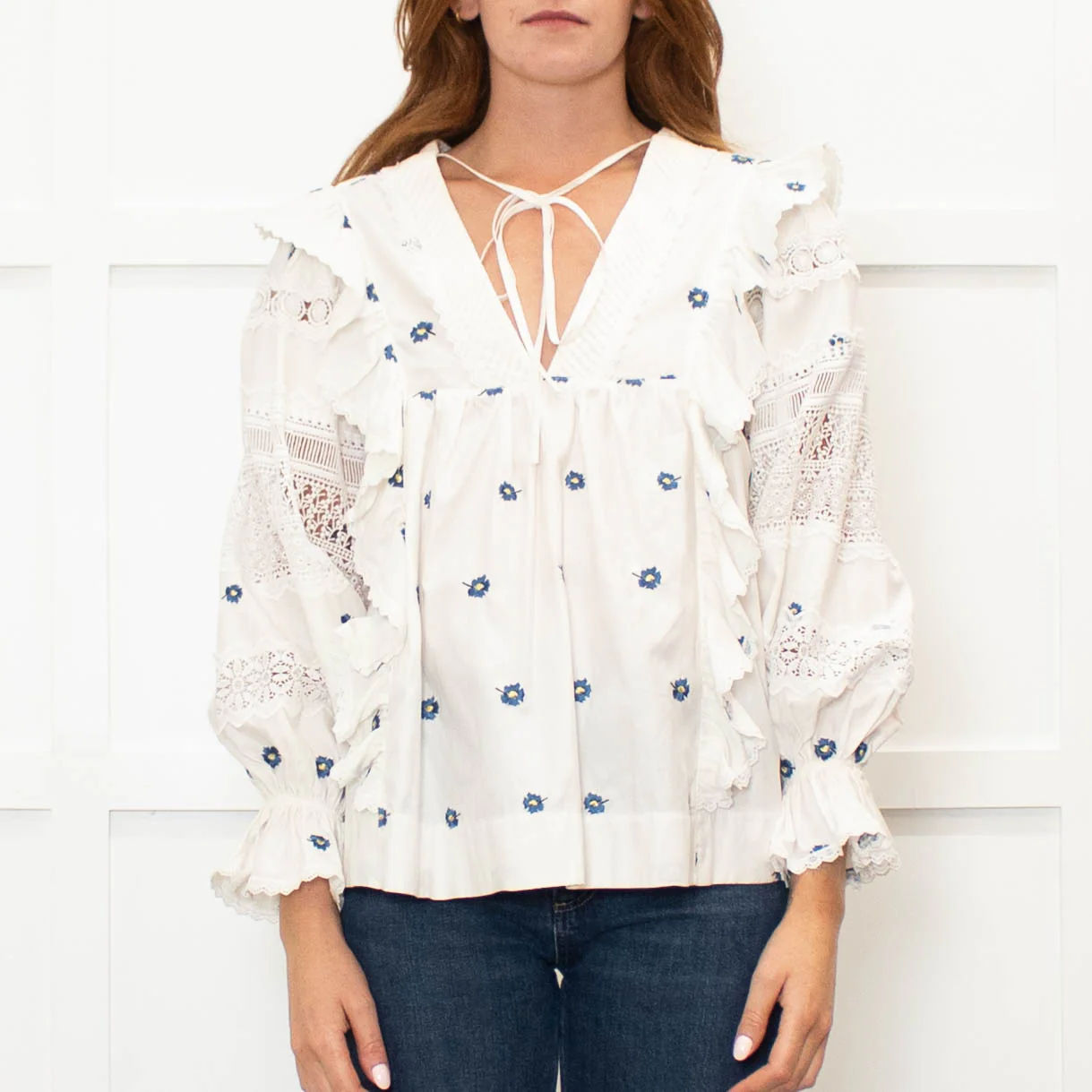 Lug Von Siga Cream Blue Flower Embroidered Lace Detailed Sleeved Top - Image 2