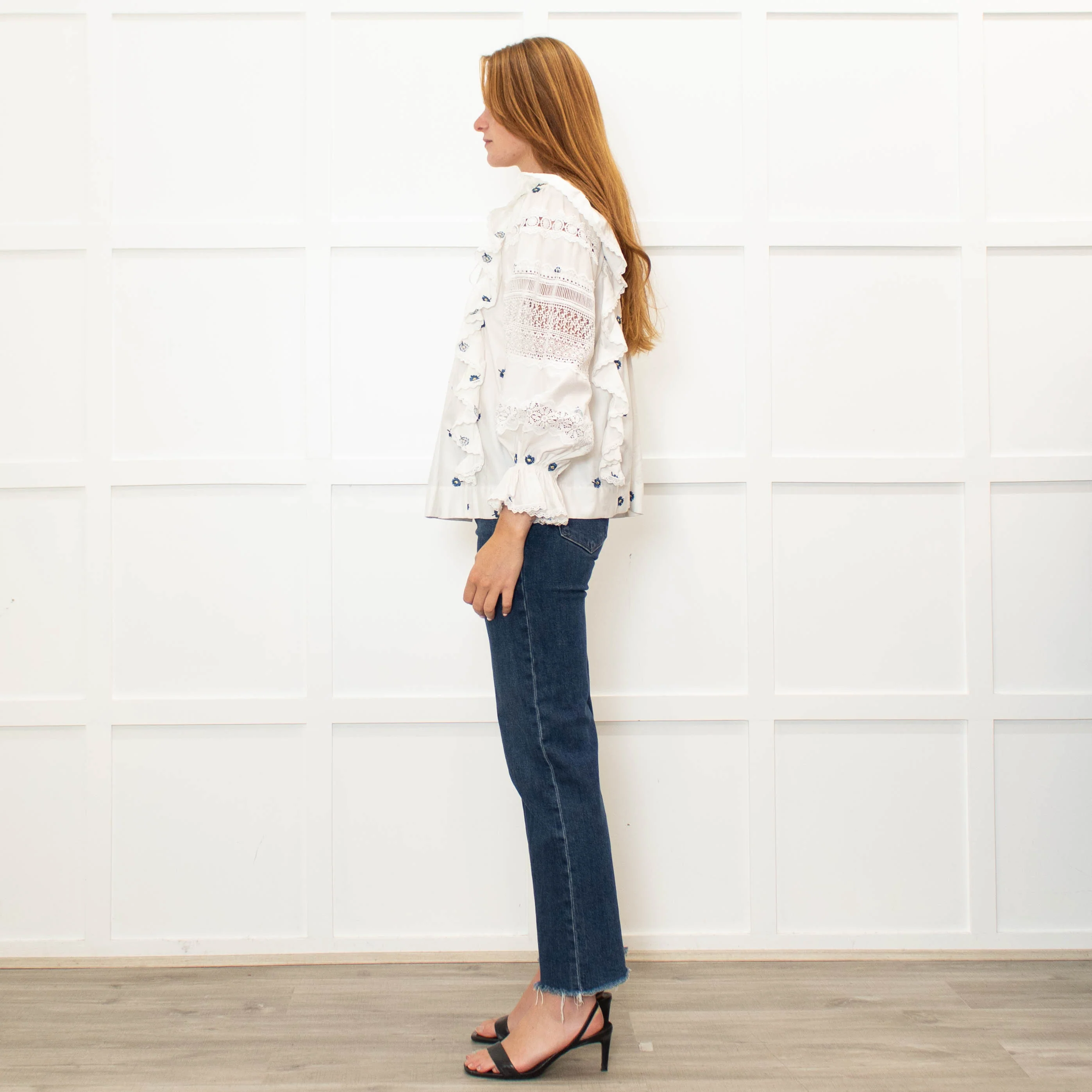 Lug Von Siga Cream Blue Flower Embroidered Lace Detailed Sleeved Top - Image 4