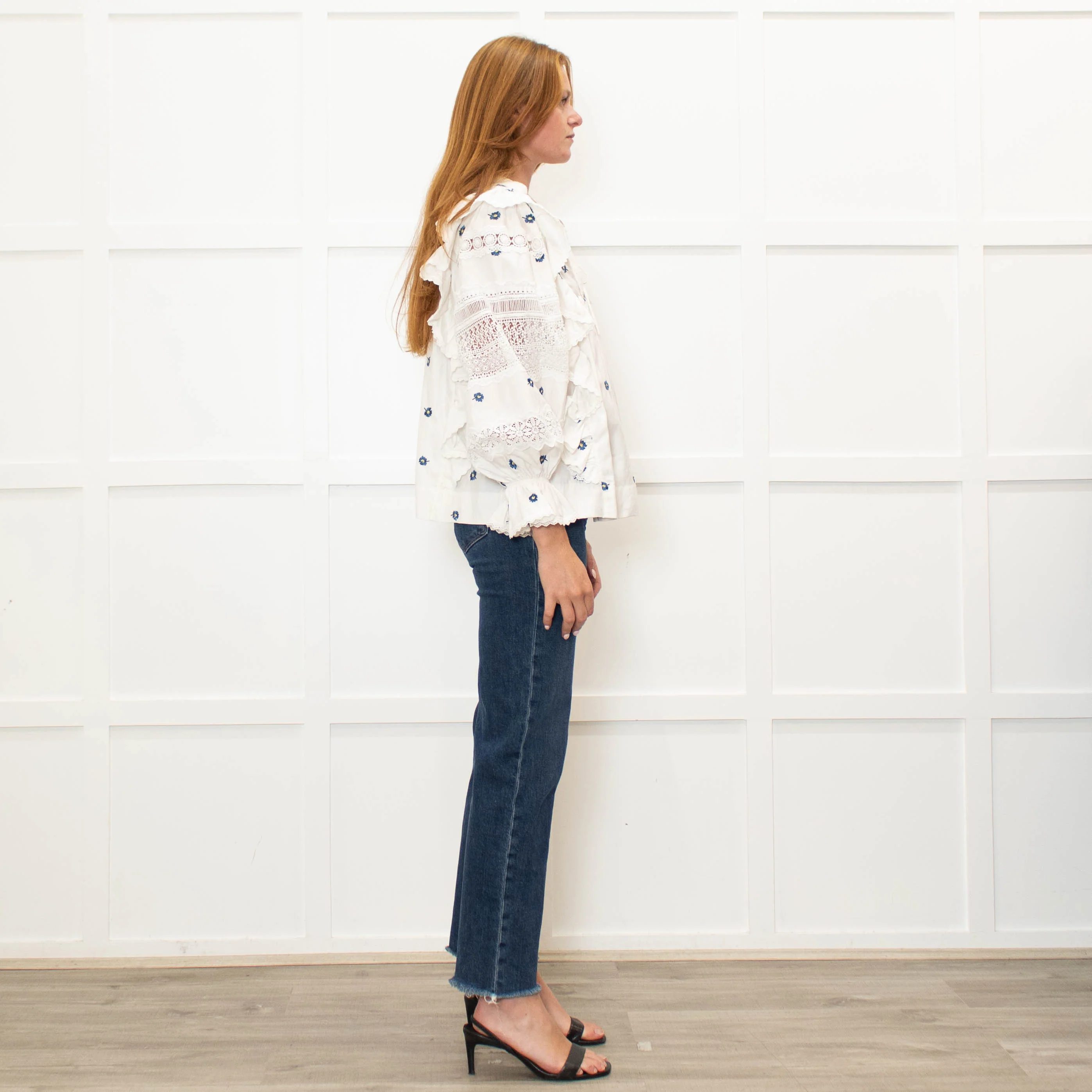 Lug Von Siga Cream Blue Flower Embroidered Lace Detailed Sleeved Top - Image 6