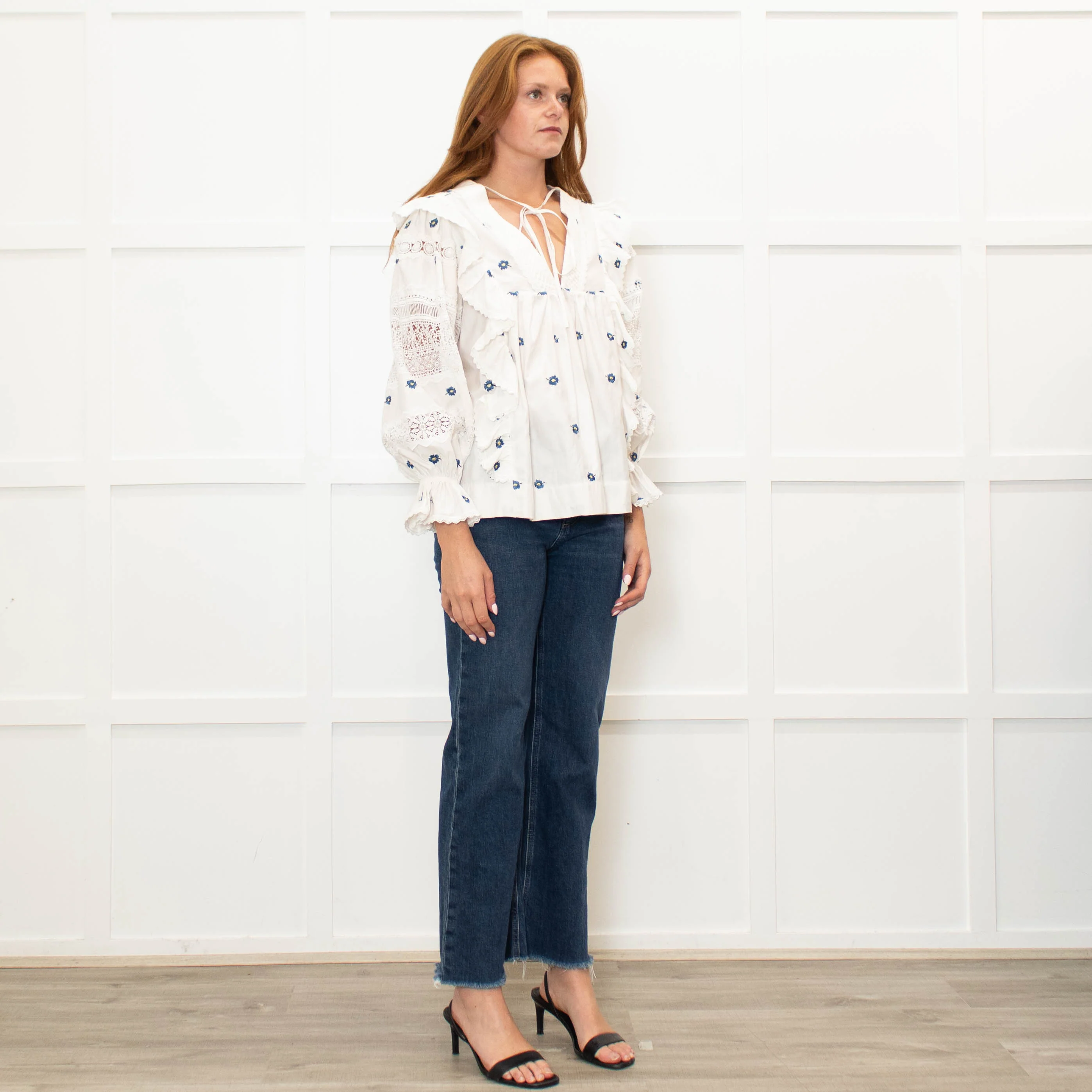 Lug Von Siga Cream Blue Flower Embroidered Lace Detailed Sleeved Top - Image 7