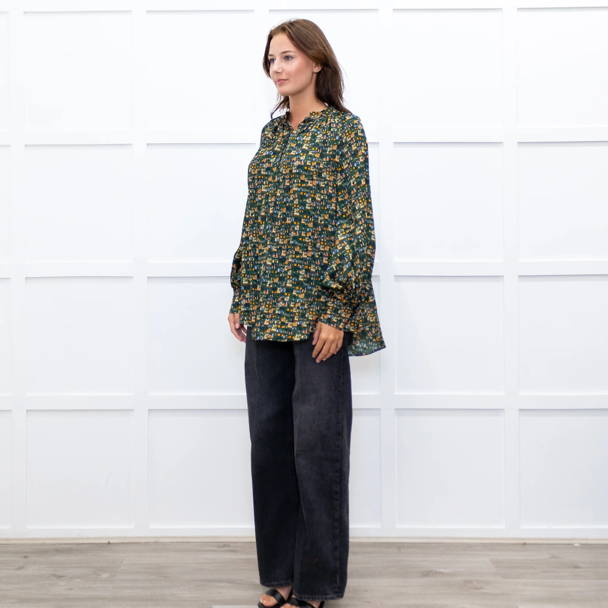 Machka Green Pattern Balloon Sleeve Top - Image 3