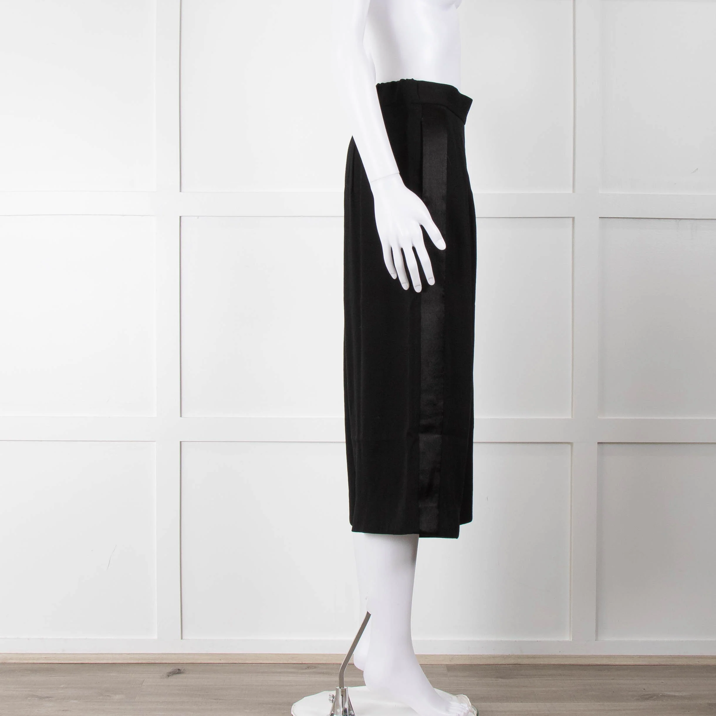 Maje Black Tailored Long Shorts with Satin Side Stripe - Image 3