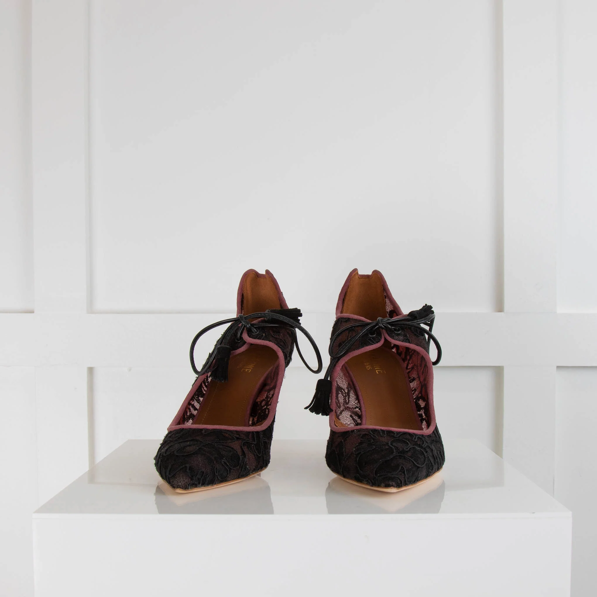 Malone Souliers Black Lace Pink Suede Trim Heeled Shoes - Image 2