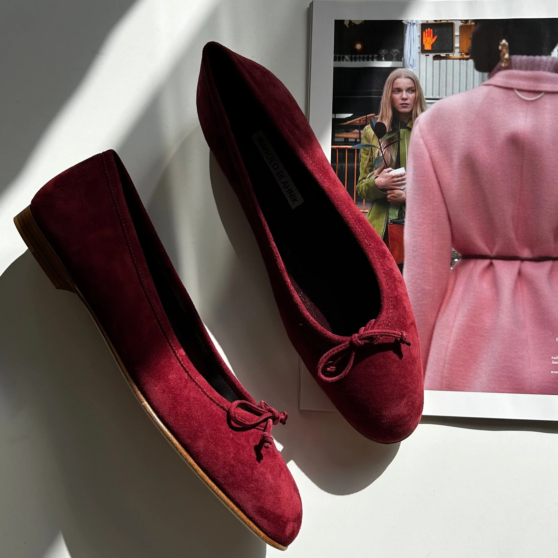 Manolo Blahnik Burgundy Suede Veralli Bow Detail Ballet Flat - Image 2