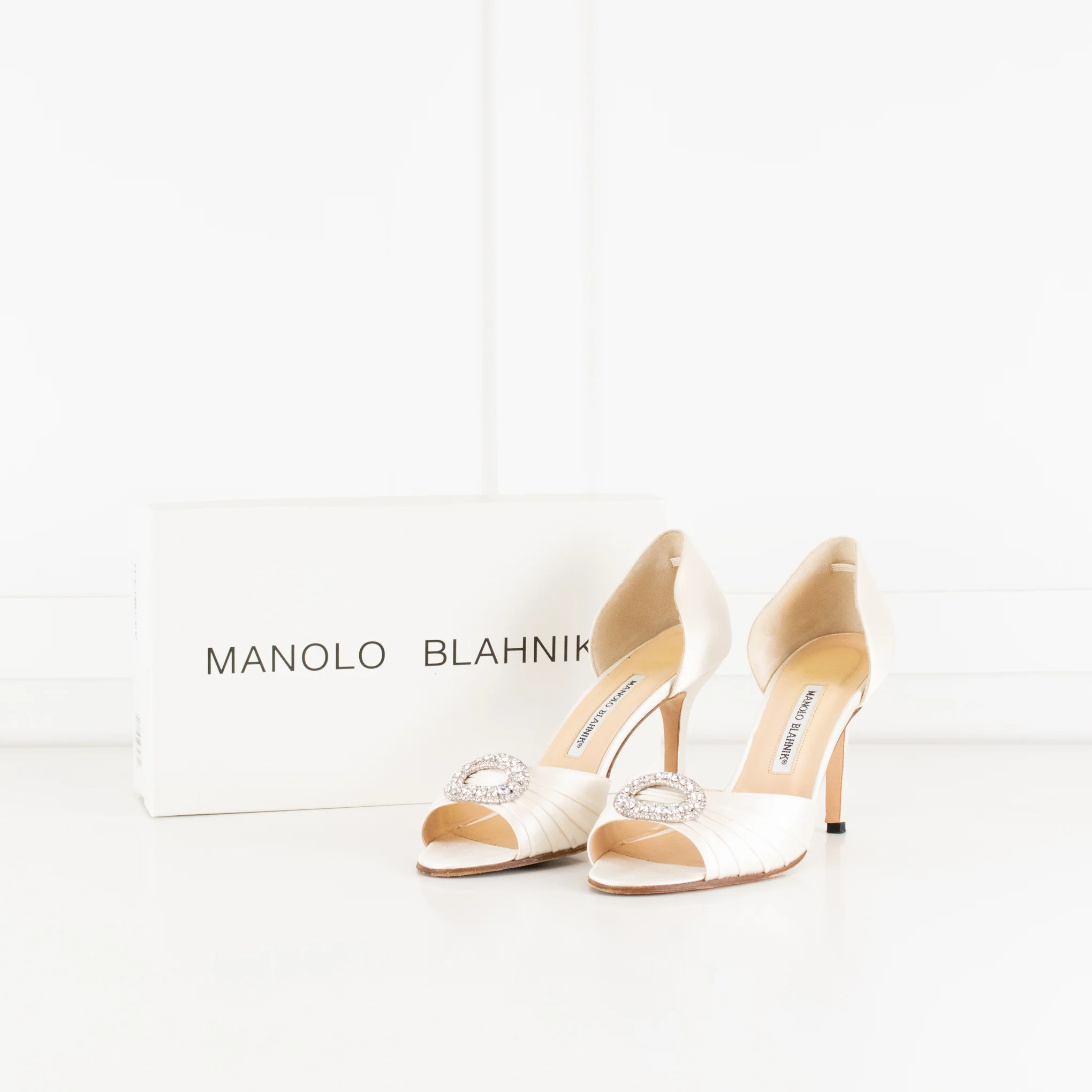Manolo Blahnik Cream Satin Crystal Embellished Heeled Shoes - Image 2