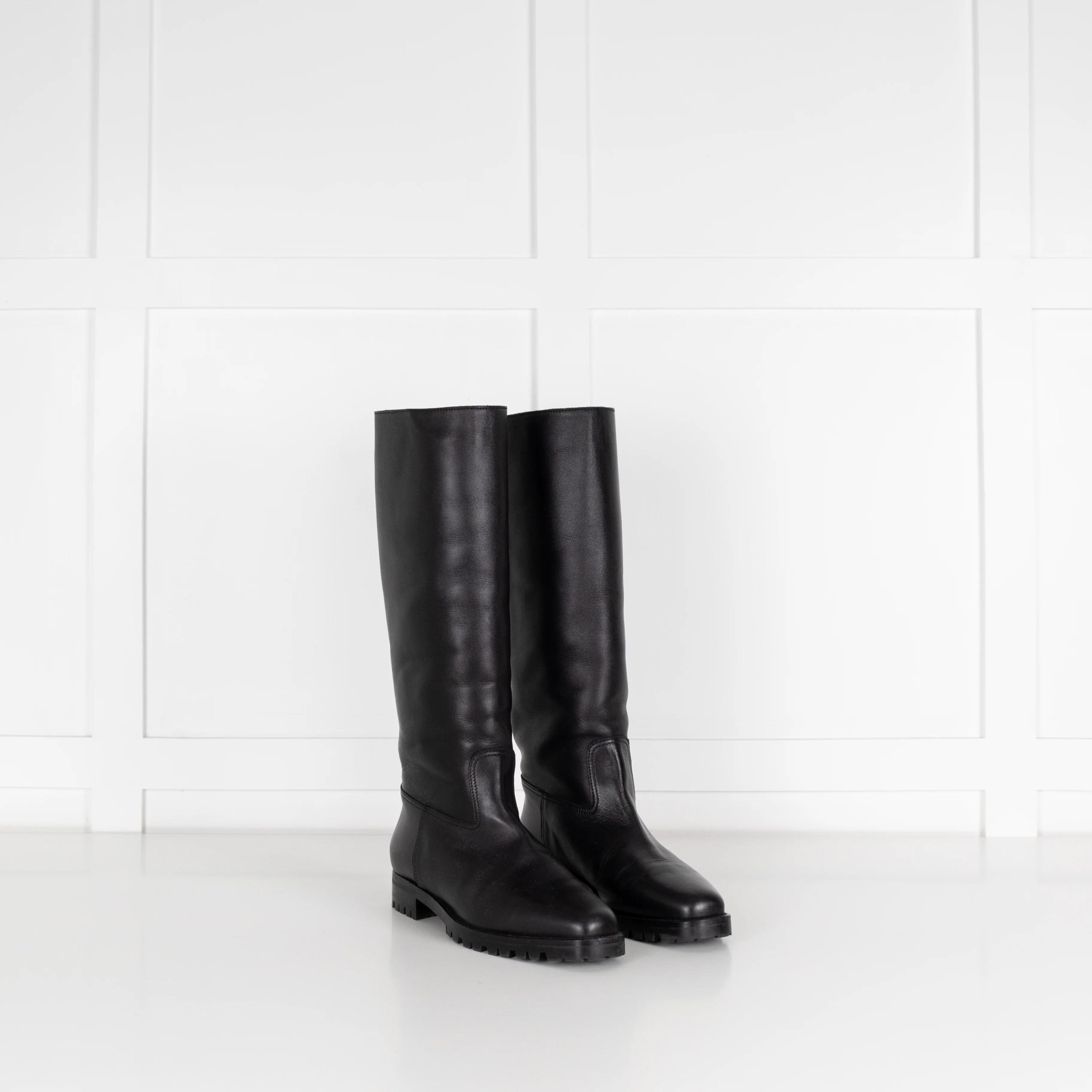 Manolo Blahnik Luchino Leather Knee Flat Boots - Image 6