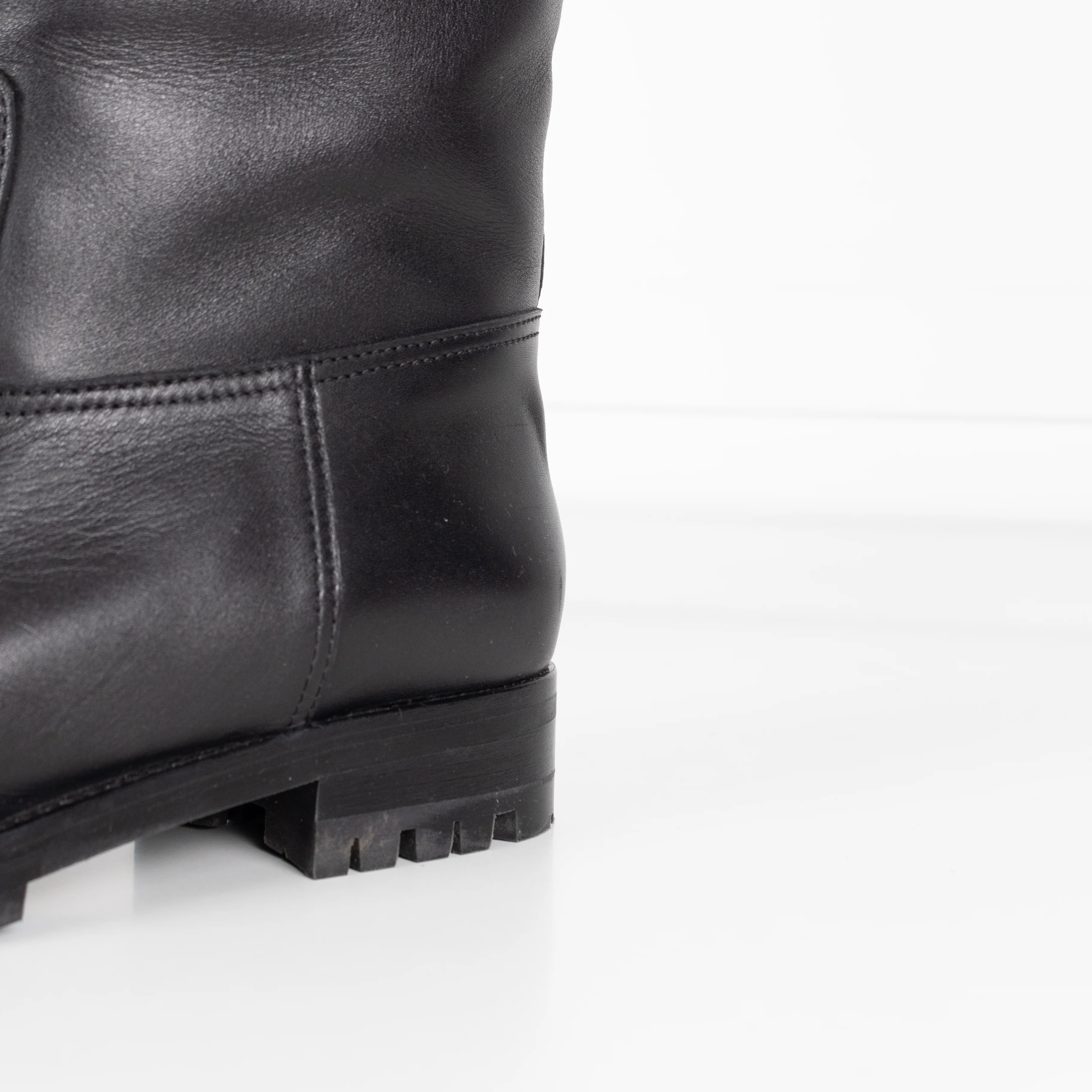 Manolo Blahnik Luchino Leather Knee Flat Boots - Image 8
