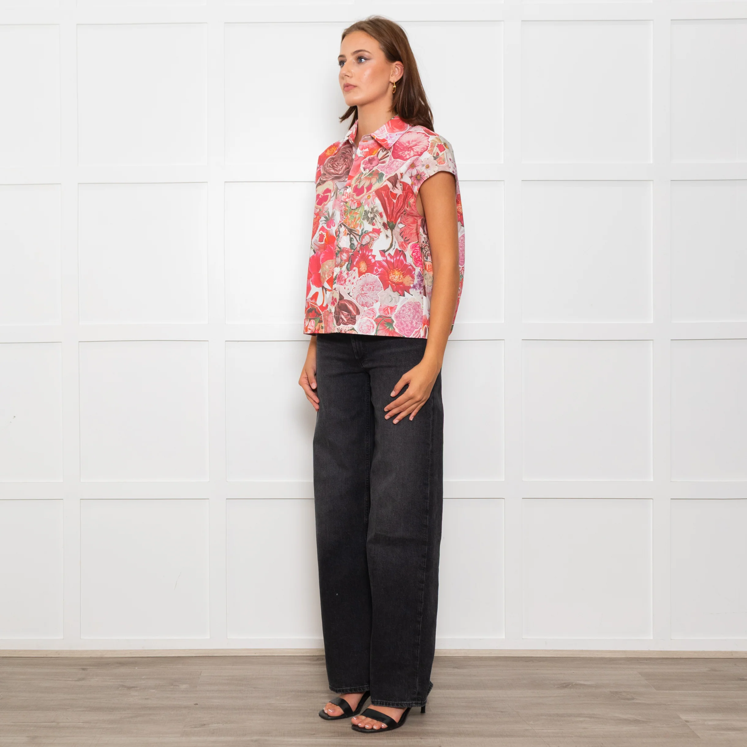 Marni White Cap Sleeve Shirt With Pink and Red Floral Print - Image 3