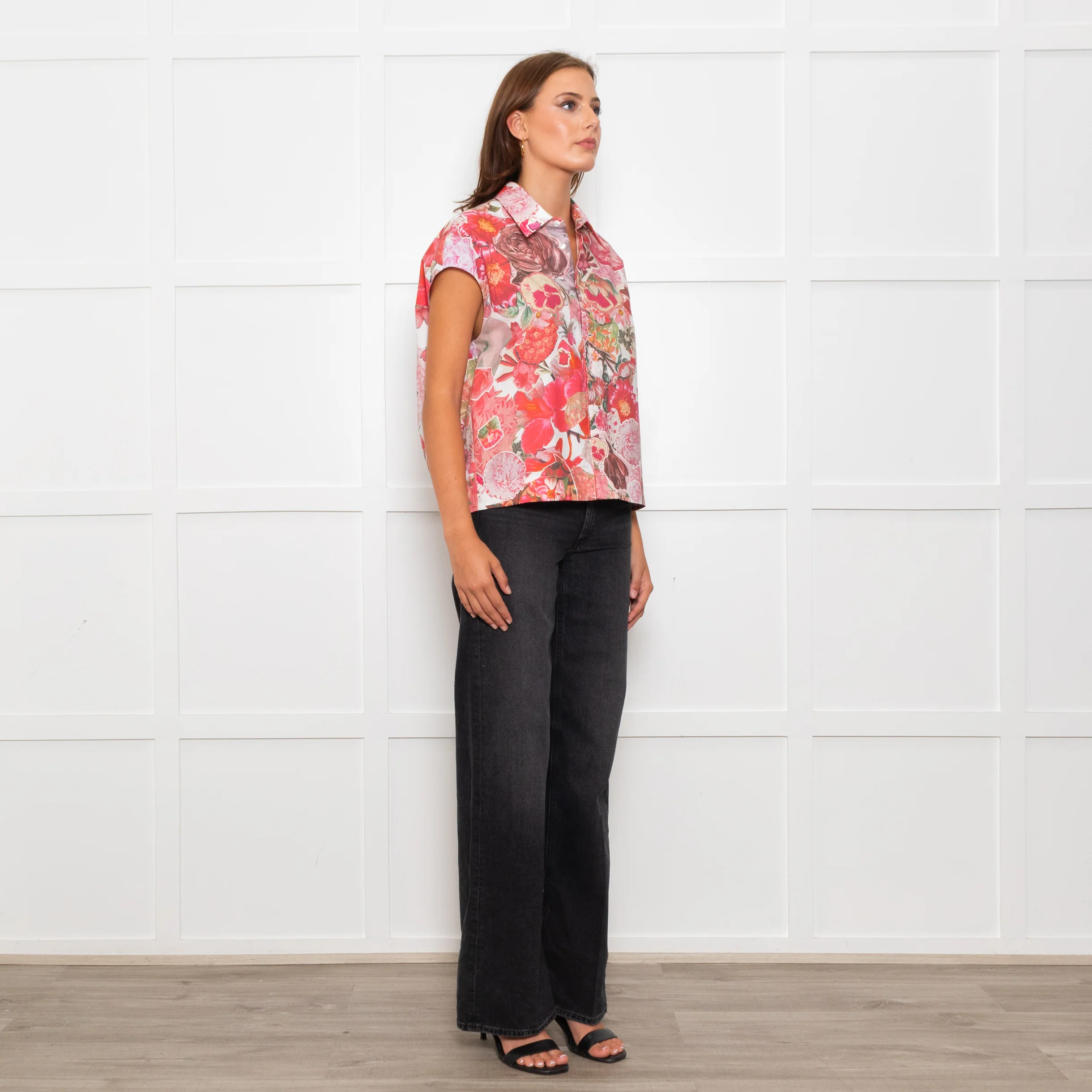 Marni White Cap Sleeve Shirt With Pink and Red Floral Print - Image 7